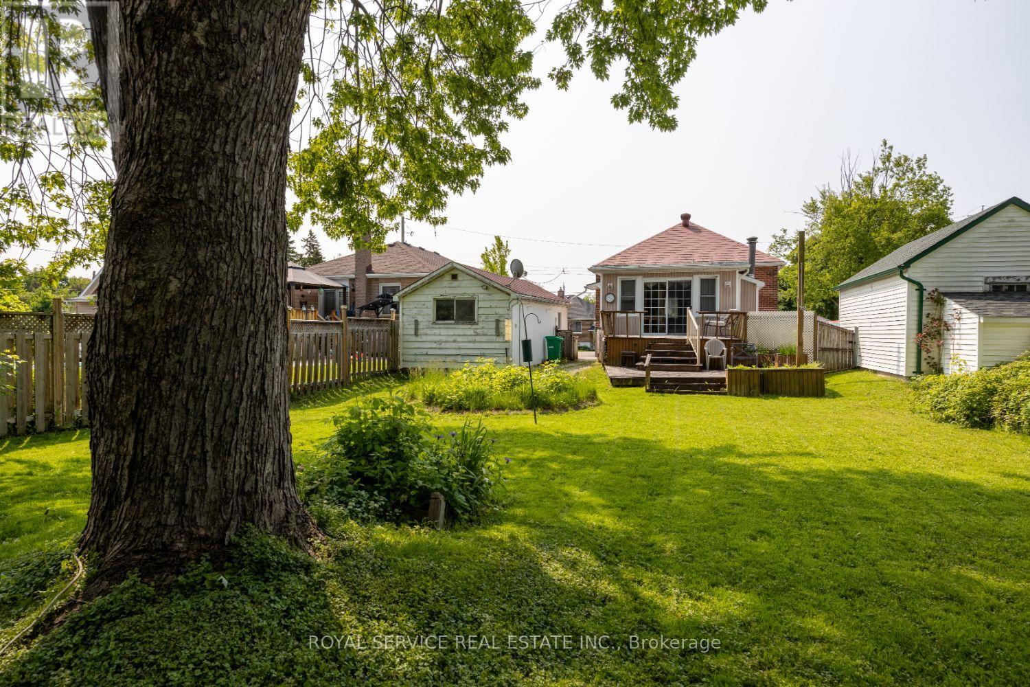 388 Dublin Street, Peterborough (Town Ward 3), Ontario  K9H 3C9 - Photo 28 - X12493210