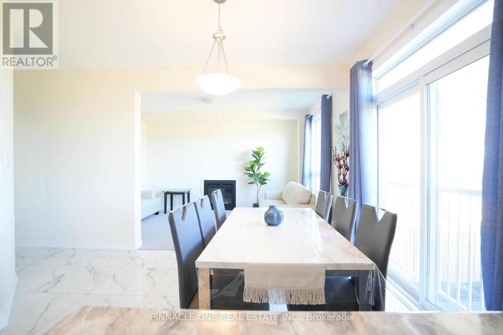 21 Carew Boulevard, Kawartha Lakes (Lindsay), Ontario  K9V 0P6 - Photo 21 - X12493020