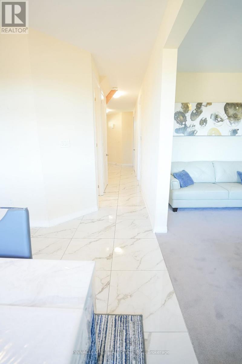 21 Carew Boulevard, Kawartha Lakes (Lindsay), Ontario  K9V 0P6 - Photo 27 - X12493020