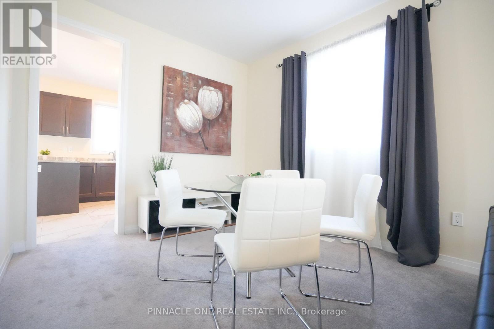 21 Carew Boulevard, Kawartha Lakes (Lindsay), Ontario  K9V 0P6 - Photo 3 - X12493020