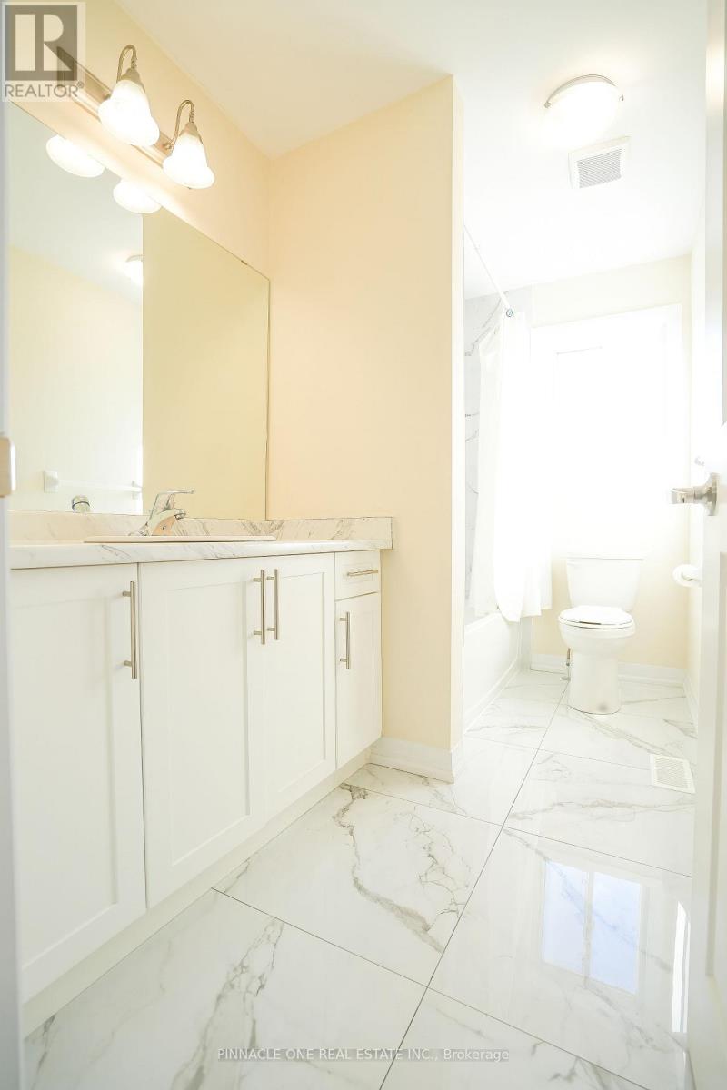 21 Carew Boulevard, Kawartha Lakes (Lindsay), Ontario  K9V 0P6 - Photo 39 - X12493020