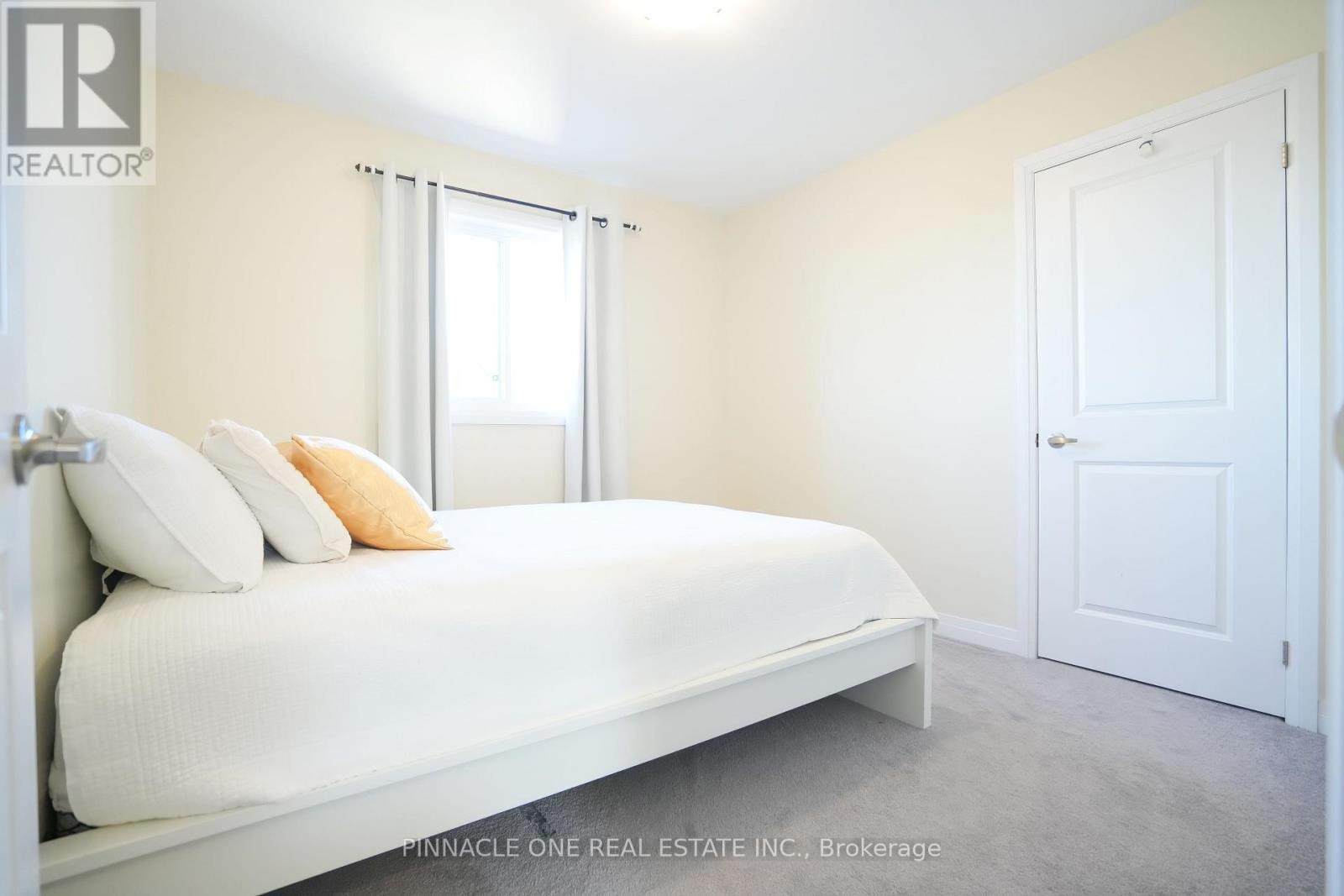 21 Carew Boulevard, Kawartha Lakes (Lindsay), Ontario  K9V 0P6 - Photo 47 - X12493020