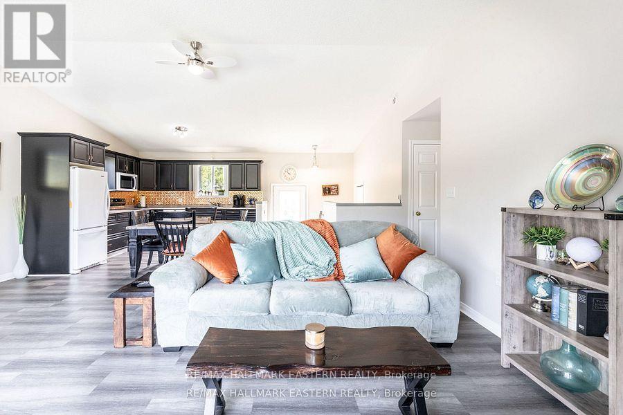 4075 County Road 44, Havelock-Belmont-Methuen (Belmont-Methuen), Ontario  K0L 1Z0 - Photo 3 - X12493486