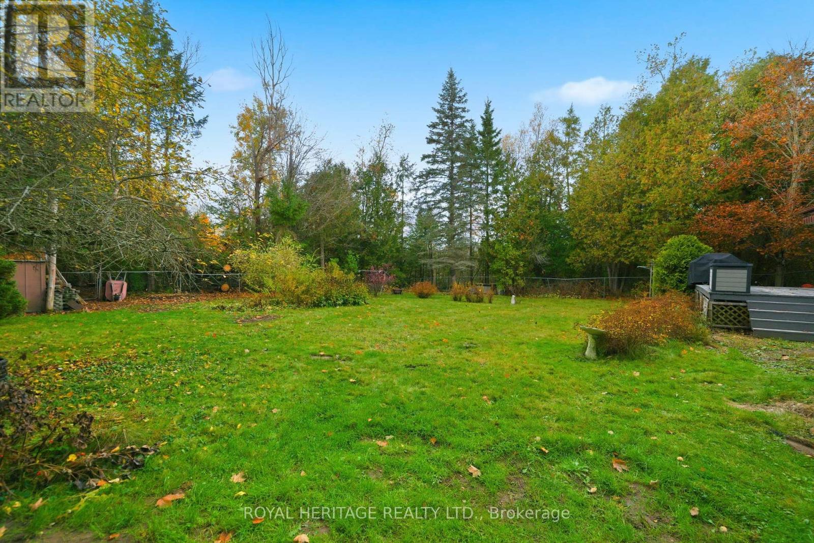 105 Glengarry Road, Kawartha Lakes (Manvers), Ontario  L0A 1A0 - Photo 31 - X12494398