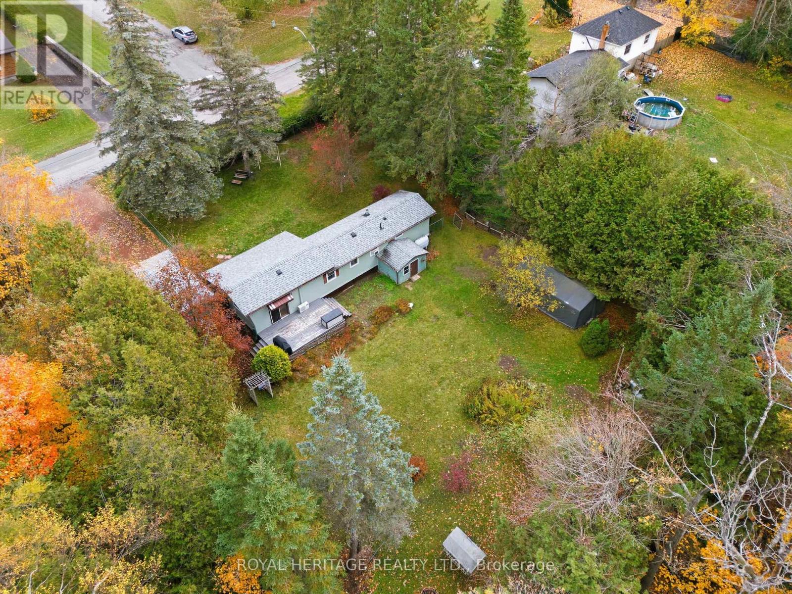 105 Glengarry Road, Kawartha Lakes (Manvers), Ontario  L0A 1A0 - Photo 37 - X12494398