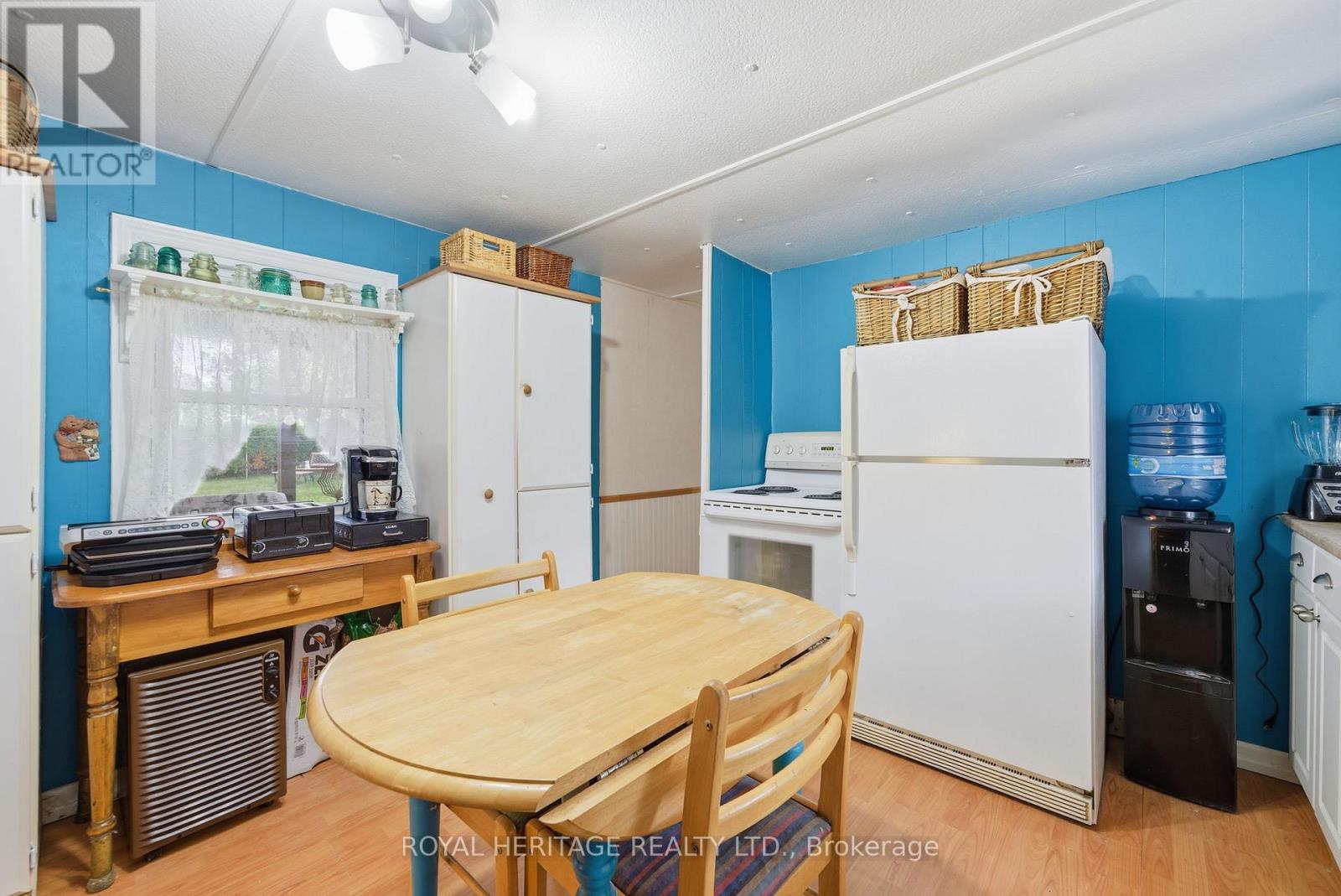 105 Glengarry Road, Kawartha Lakes (Manvers), Ontario  L0A 1A0 - Photo 8 - X12494398