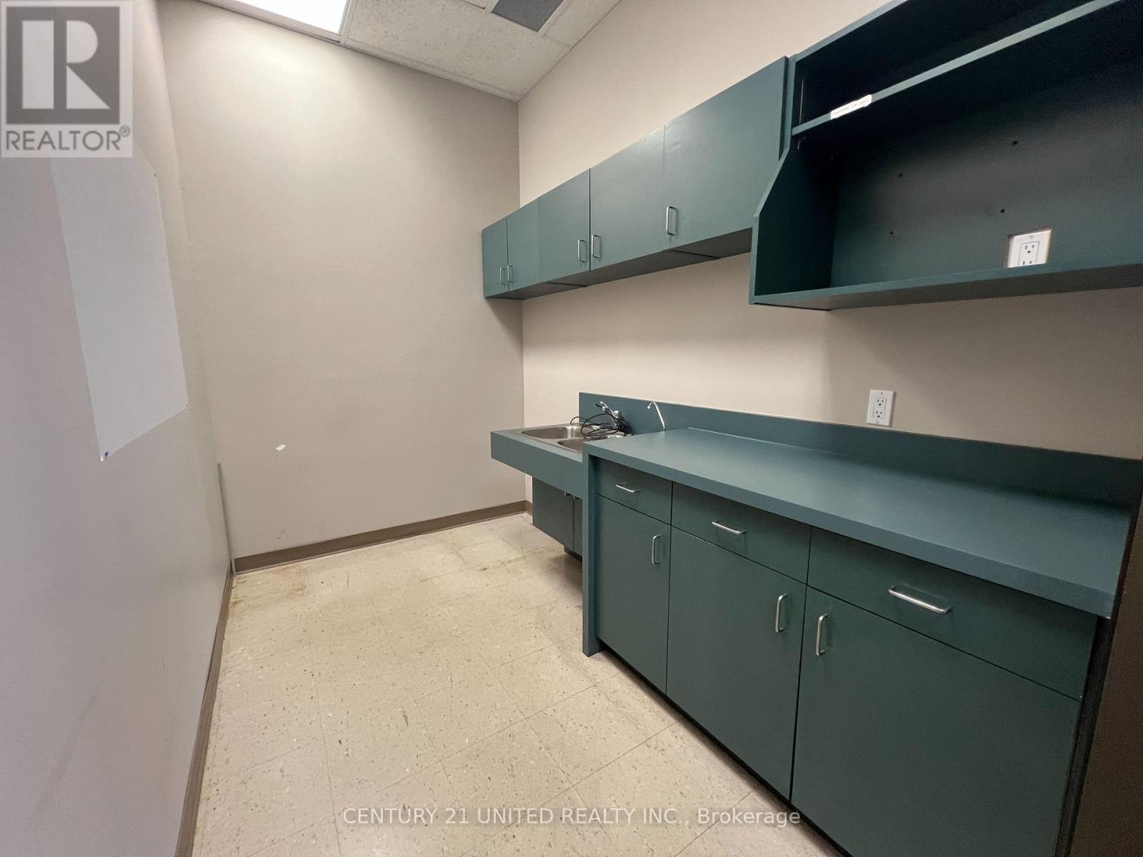 63 - 360 George Street N, Peterborough (Town Ward 3), Ontario  K9H 7E7 - Photo 14 - X12495022