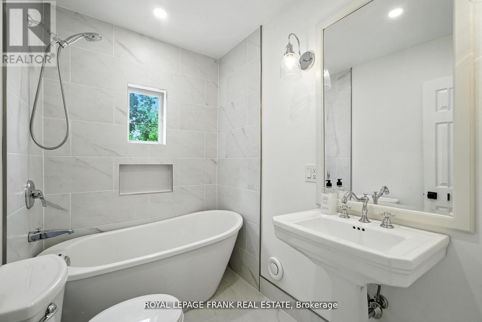 41 Sussex Street N, Kawartha Lakes (Lindsay), Ontario  K9V 4H6 - Photo 27 - X12495214