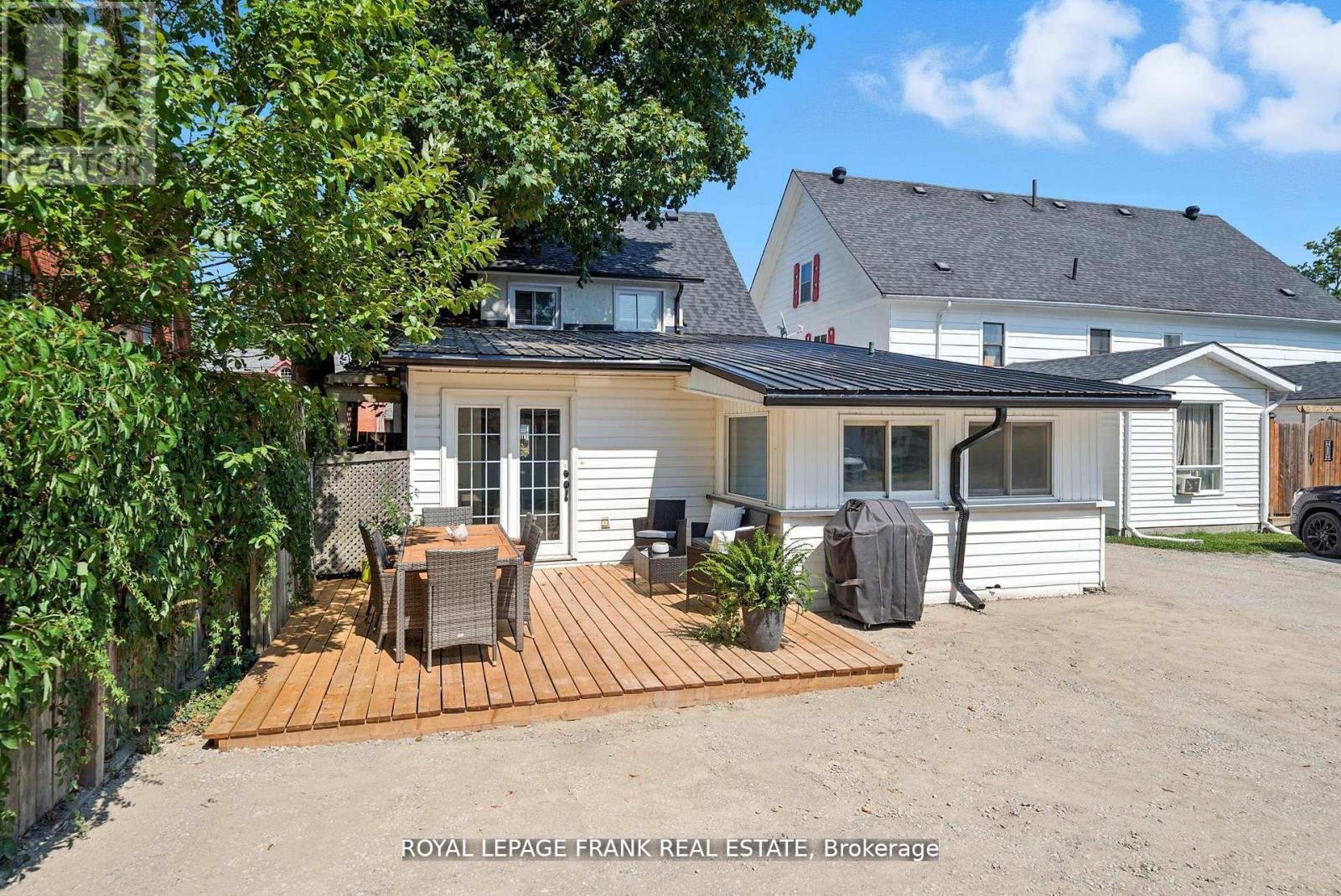 41 Sussex Street N, Kawartha Lakes (Lindsay), Ontario  K9V 4H6 - Photo 42 - X12495214