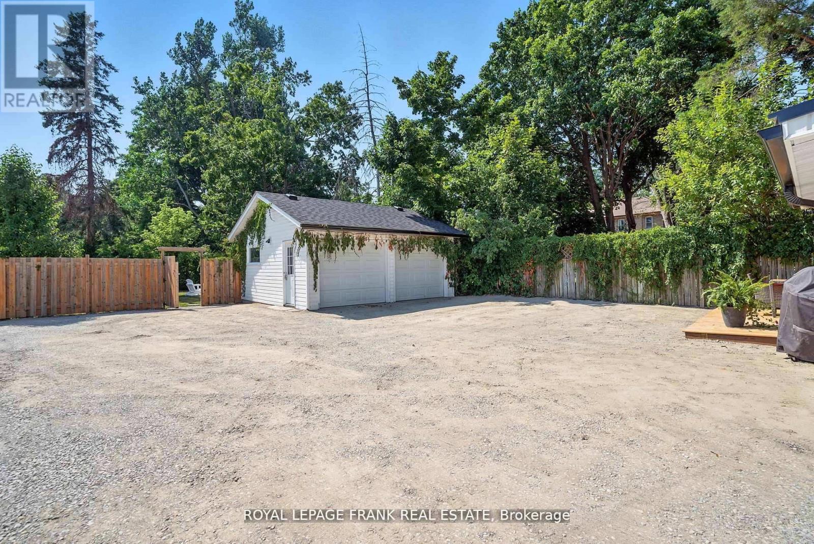 41 Sussex Street N, Kawartha Lakes (Lindsay), Ontario  K9V 4H6 - Photo 46 - X12495214