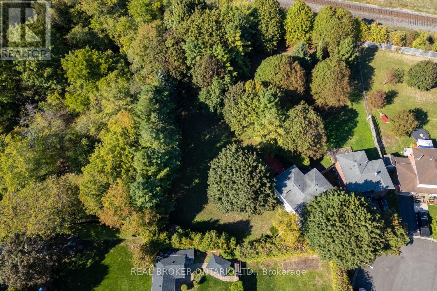 6 Andrew Court, Clarington (Newcastle), Ontario  L1B 1J5 - Photo 34 - E12495436