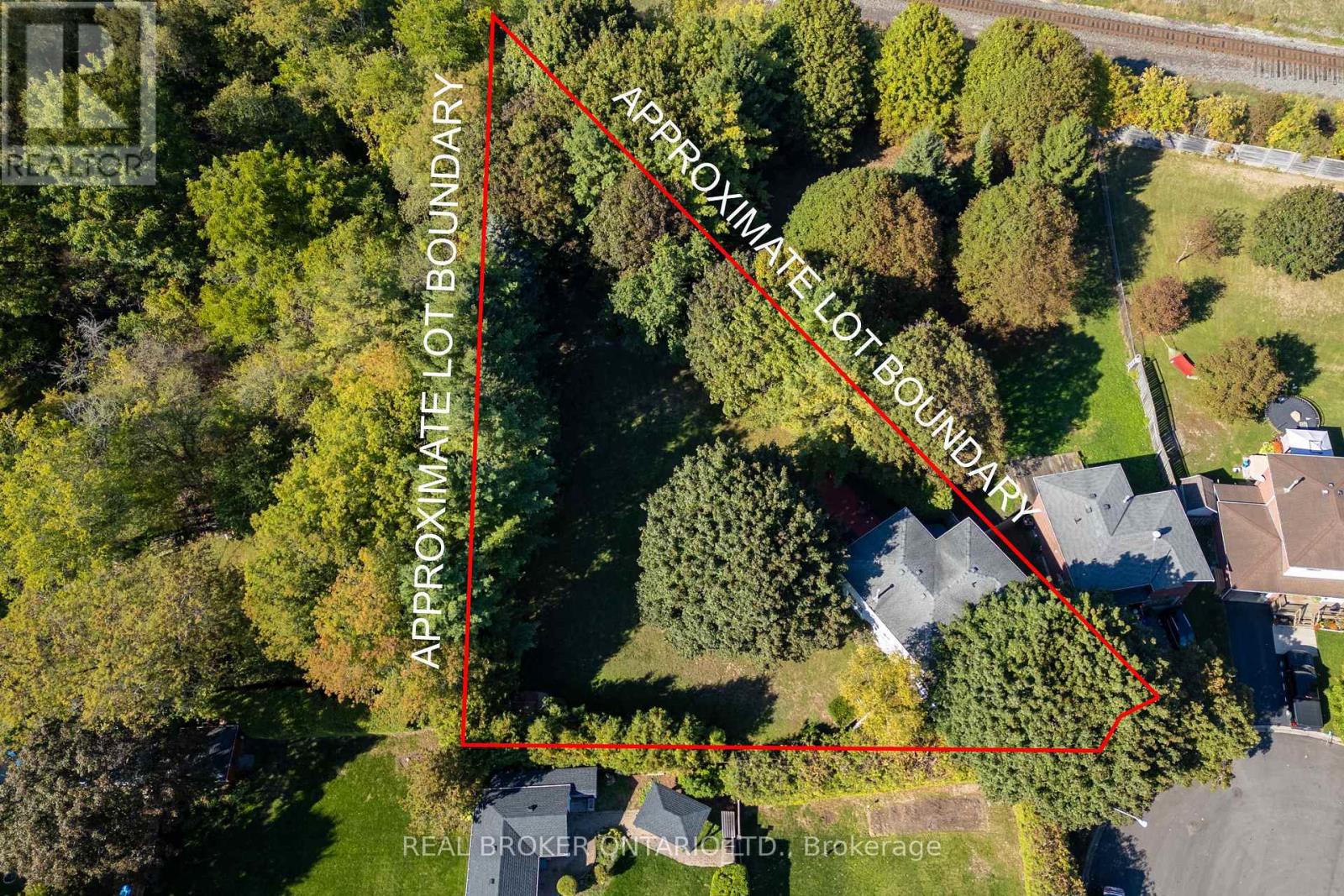 6 Andrew Court, Clarington (Newcastle), Ontario  L1B 1J5 - Photo 6 - E12495436