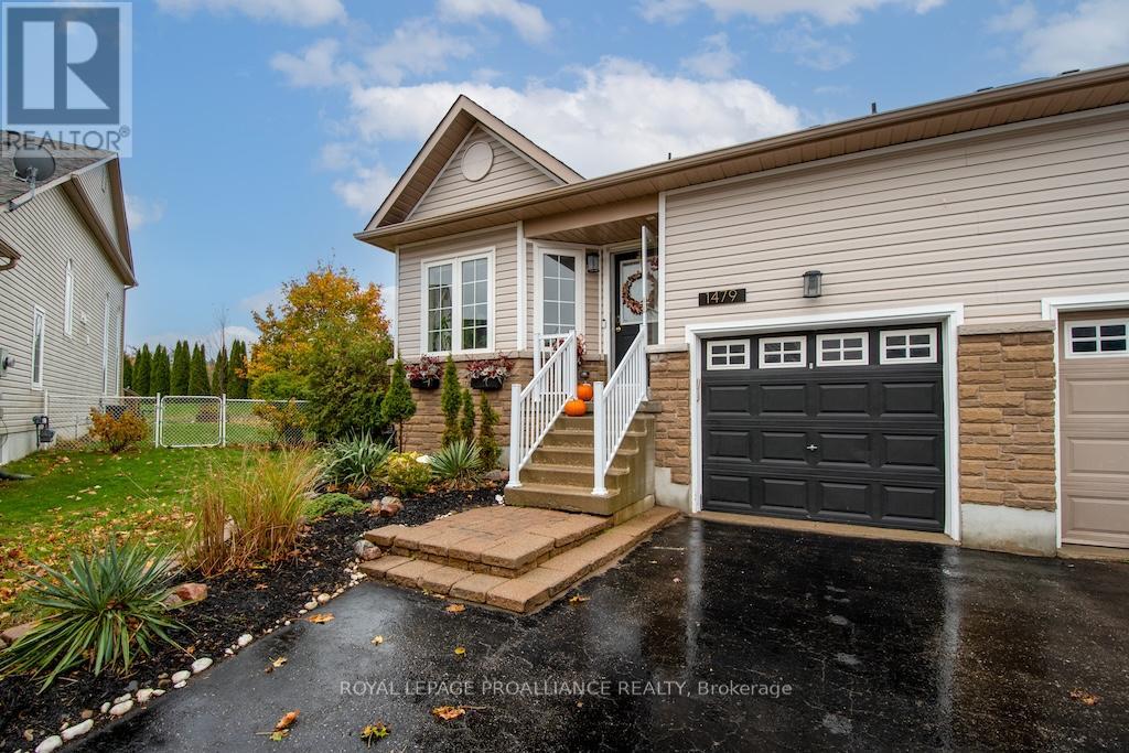 1479 Tamblin Way, Peterborough (Monaghan Ward 2), Ontario  K9K 2L9 - Photo 2 - X12495454