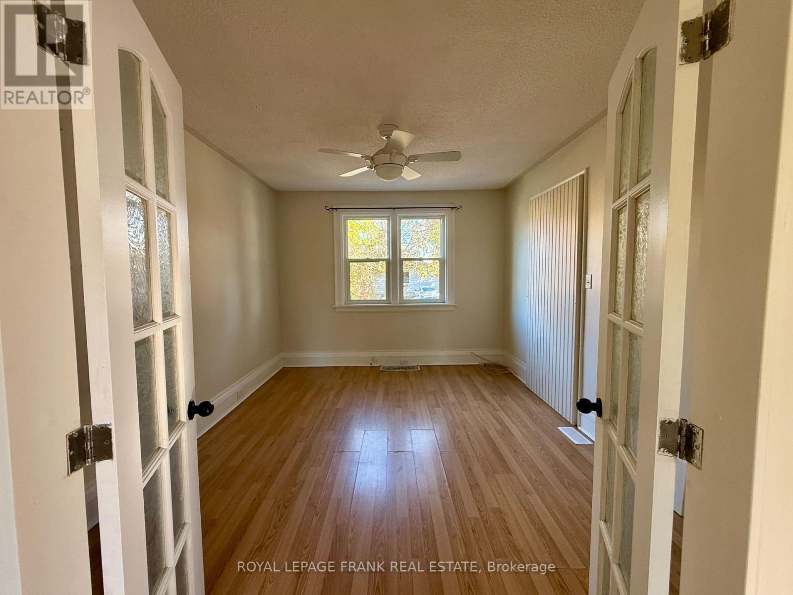 Main Floor - 1201 Kenneth Avenue, Peterborough (Otonabee Ward 1), Ontario  K9J 5P8 - Photo 10 - X12495956