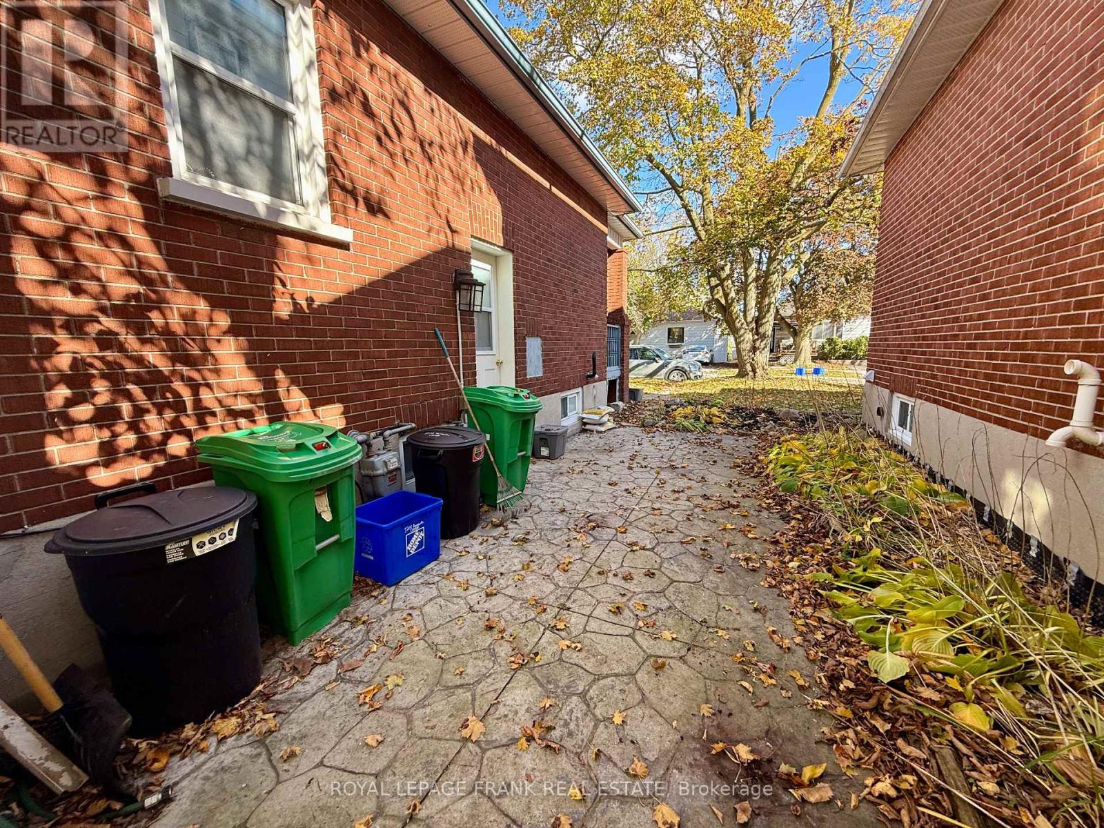 Main Floor - 1201 Kenneth Avenue, Peterborough (Otonabee Ward 1), Ontario  K9J 5P8 - Photo 16 - X12495956