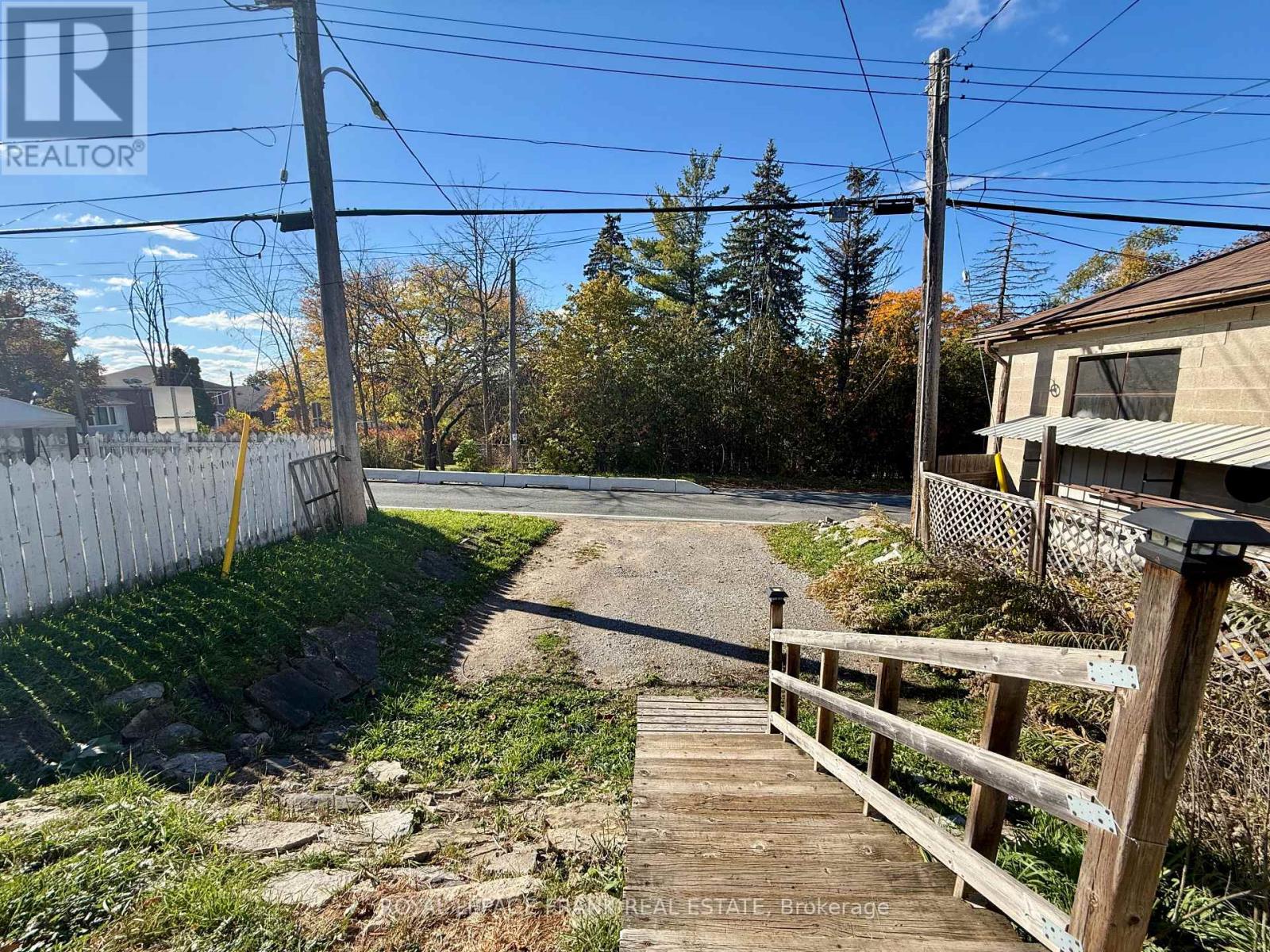 Main Floor - 1201 Kenneth Avenue, Peterborough (Otonabee Ward 1), Ontario  K9J 5P8 - Photo 18 - X12495956