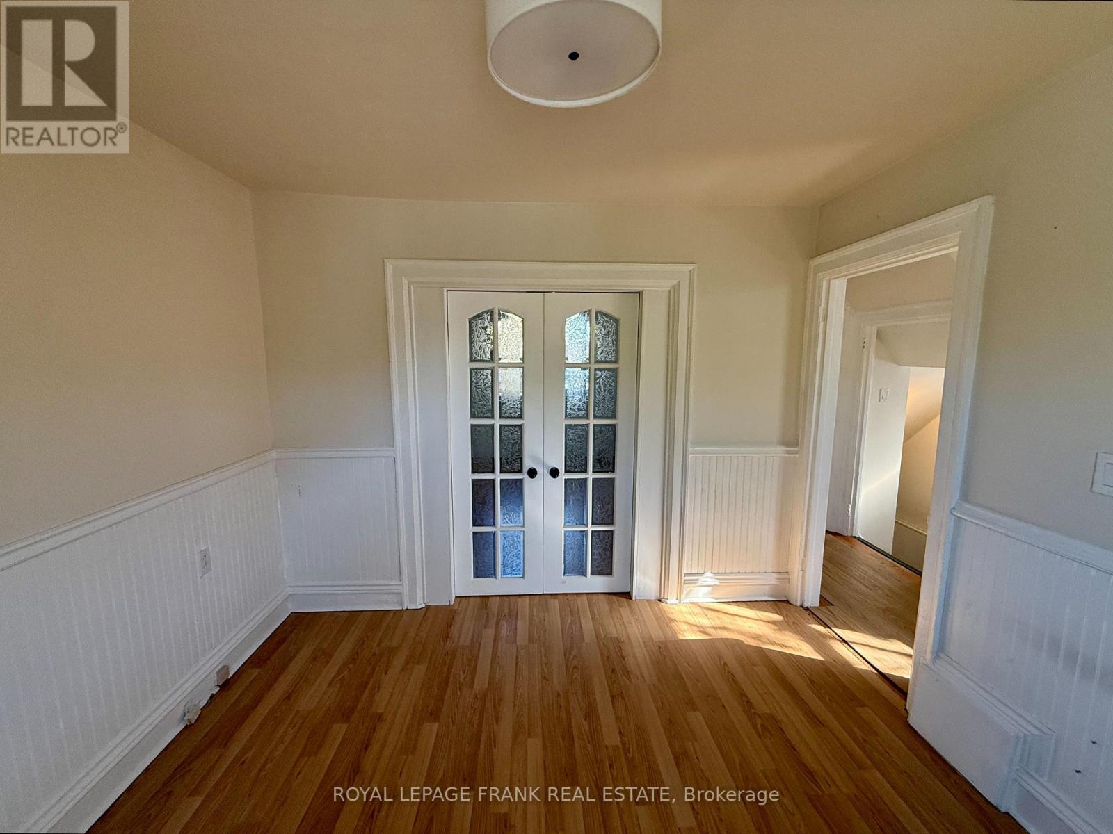 Main Floor - 1201 Kenneth Avenue, Peterborough (Otonabee Ward 1), Ontario  K9J 5P8 - Photo 8 - X12495956