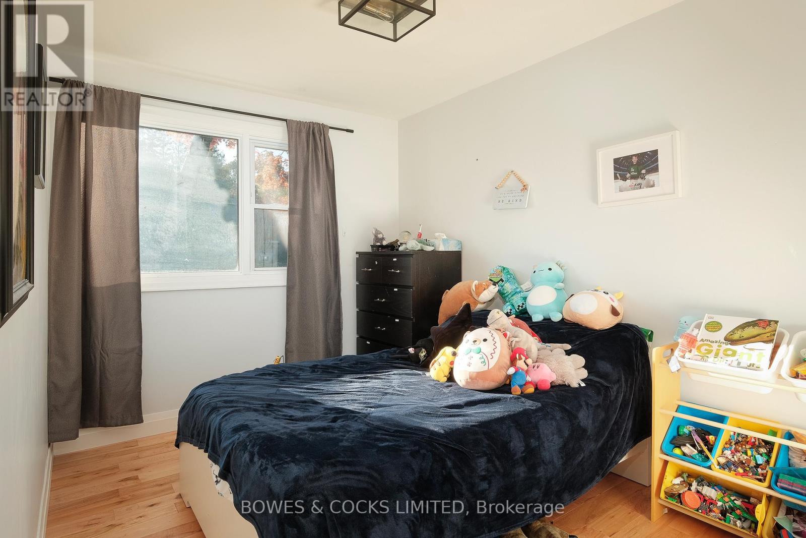 1462 Westbrook Drive, Peterborough (Monaghan Ward 2), Ontario  K9J 6R4 - Photo 12 - X12496170