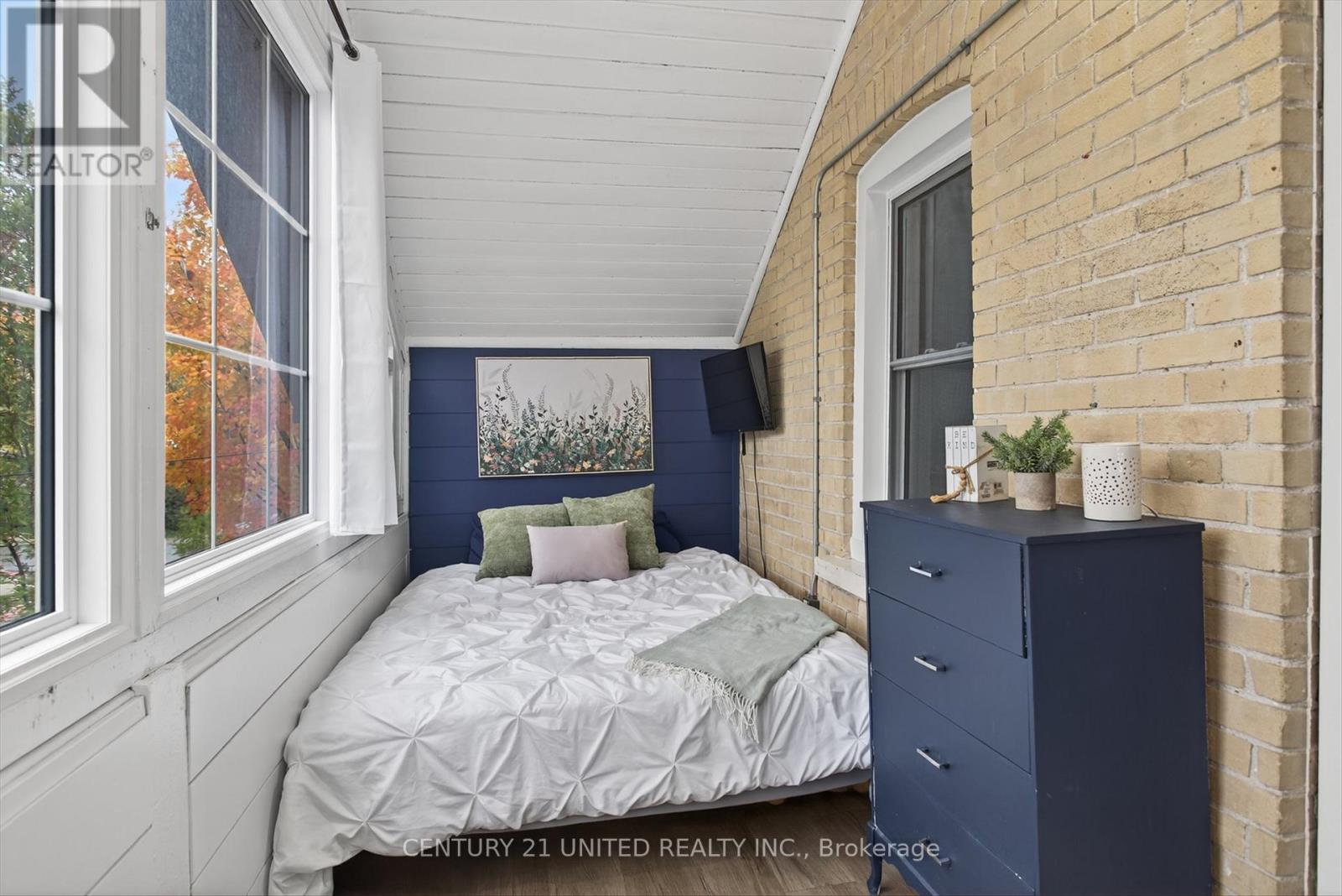 71 Bond Street W, Kawartha Lakes (Lindsay), Ontario  K9V 3R5 - Photo 31 - X12496198