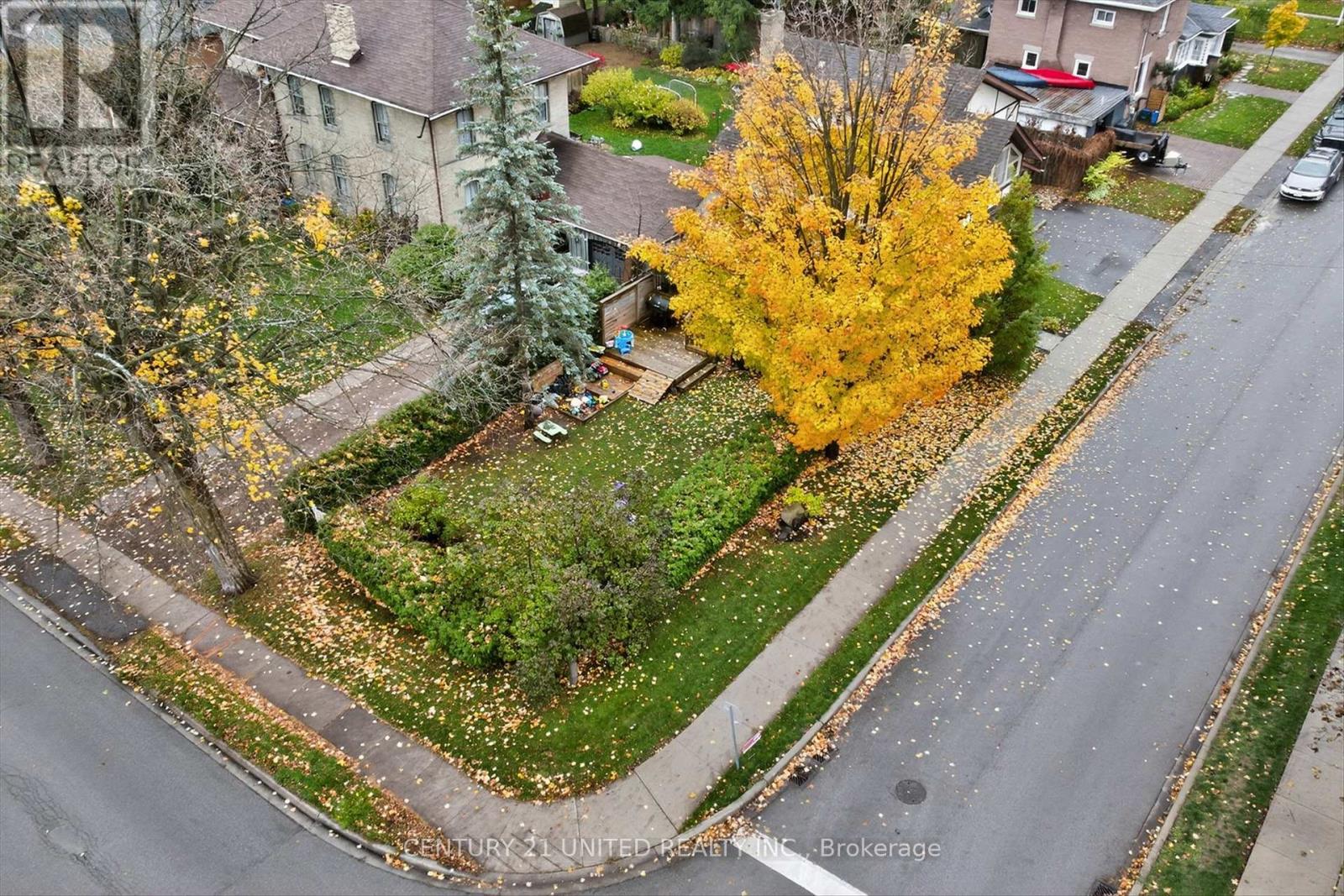 71 Bond Street W, Kawartha Lakes (Lindsay), Ontario  K9V 3R5 - Photo 35 - X12496198