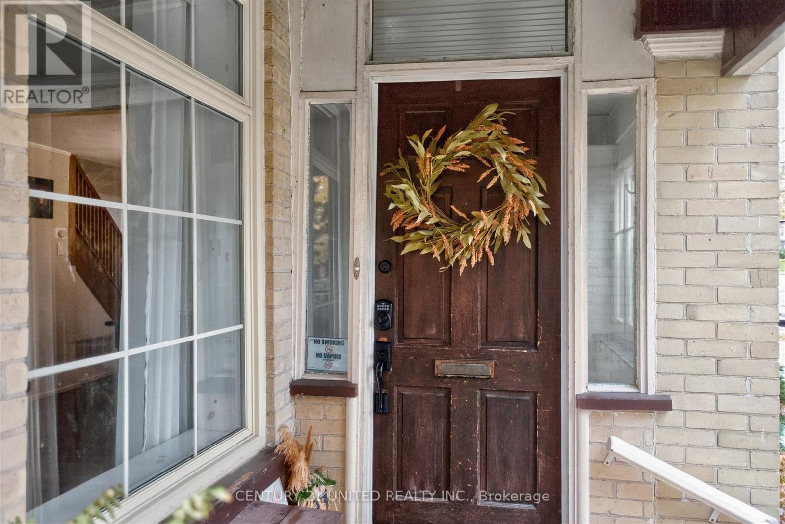 71 Bond Street W, Kawartha Lakes (Lindsay), Ontario  K9V 3R5 - Photo 4 - X12496198