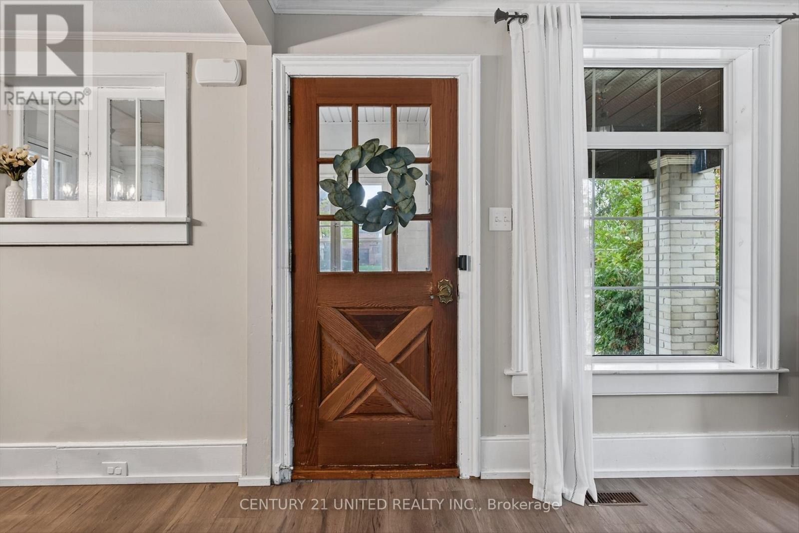 71 Bond Street W, Kawartha Lakes (Lindsay), Ontario  K9V 3R5 - Photo 7 - X12496198