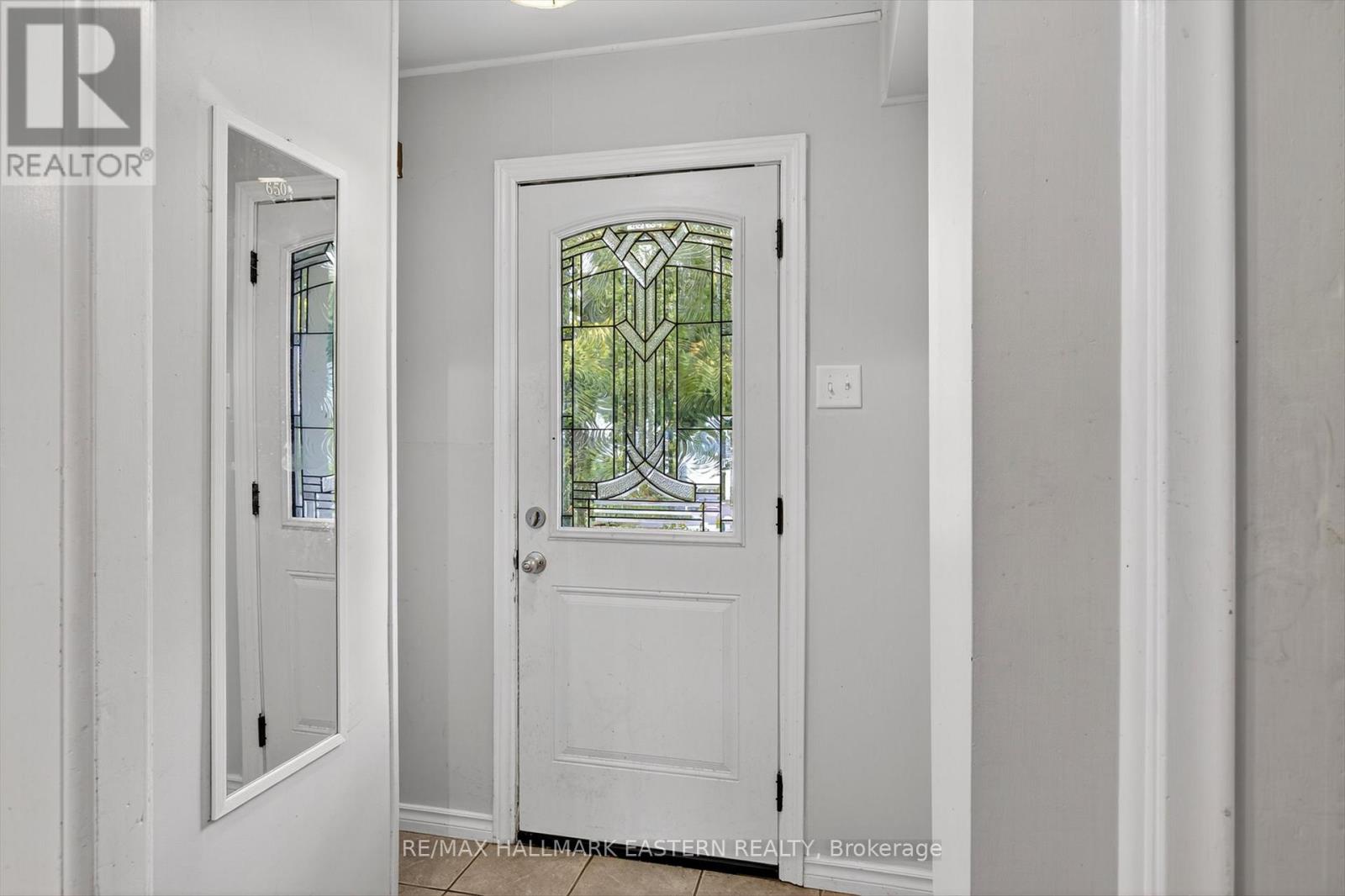 650 Bolivar Street, Peterborough (Town Ward 3), Ontario  K9J 4S2 - Photo 4 - X12496720