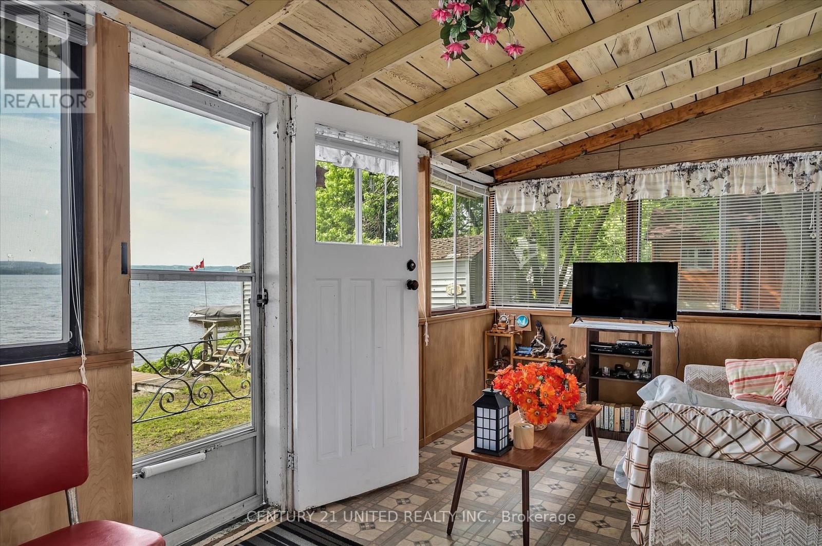 223 Paudash Street, Hiawatha First Nation, Ontario  K0L 2G0 - Photo 14 - X12497058