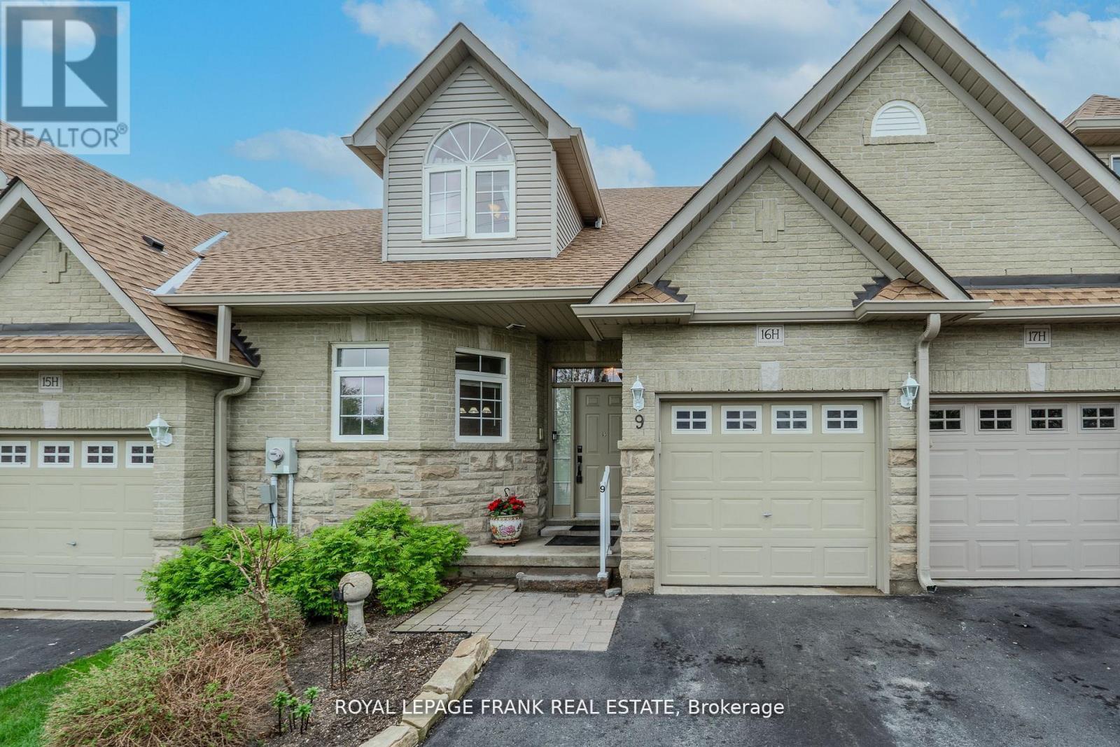 16 - 9 Eglington Street, Kawartha Lakes (Lindsay), Ontario  K9V 6K6 - Photo 1 - X12497442