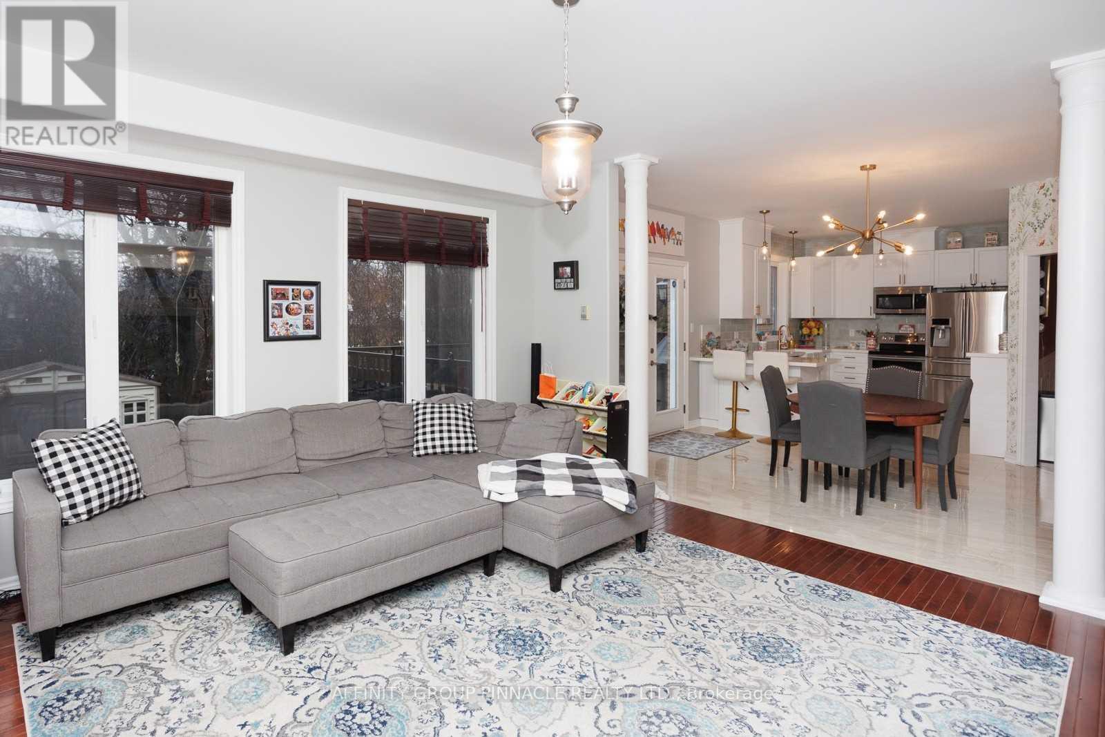 20 Ellis Crescent, Kawartha Lakes (Lindsay), Ontario  K9V 0A5 - Photo 12 - X12497748