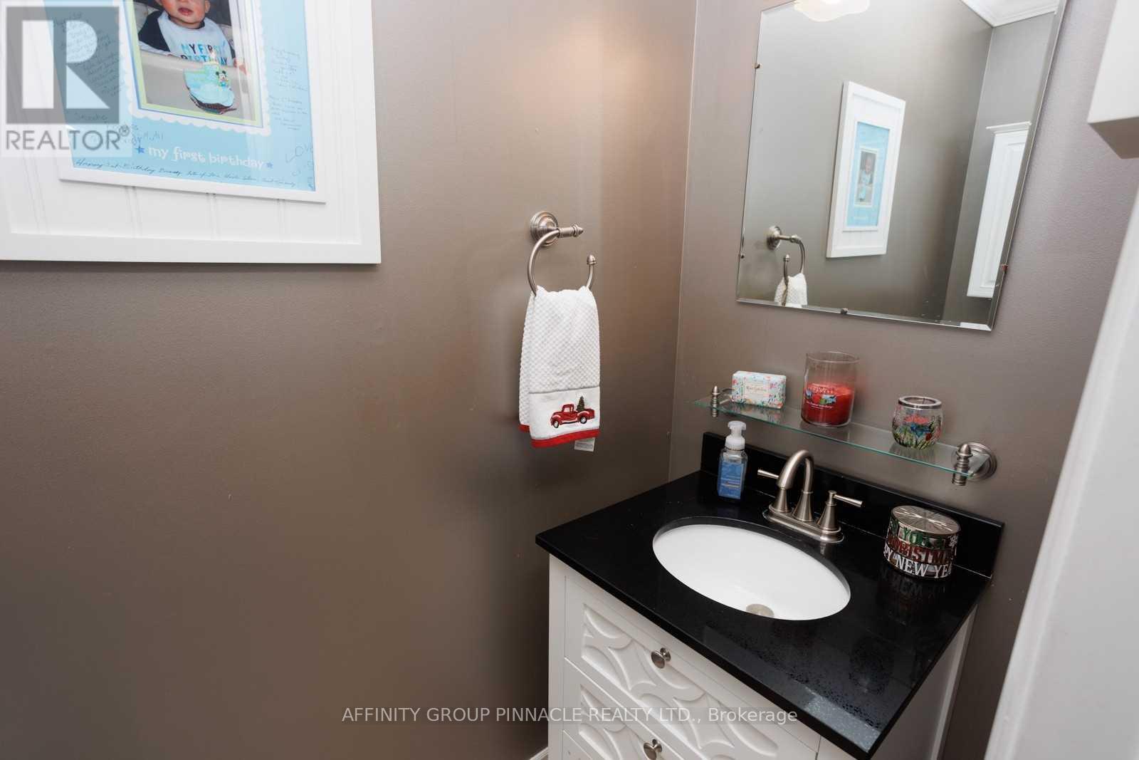 20 Ellis Crescent, Kawartha Lakes (Lindsay), Ontario  K9V 0A5 - Photo 22 - X12497748