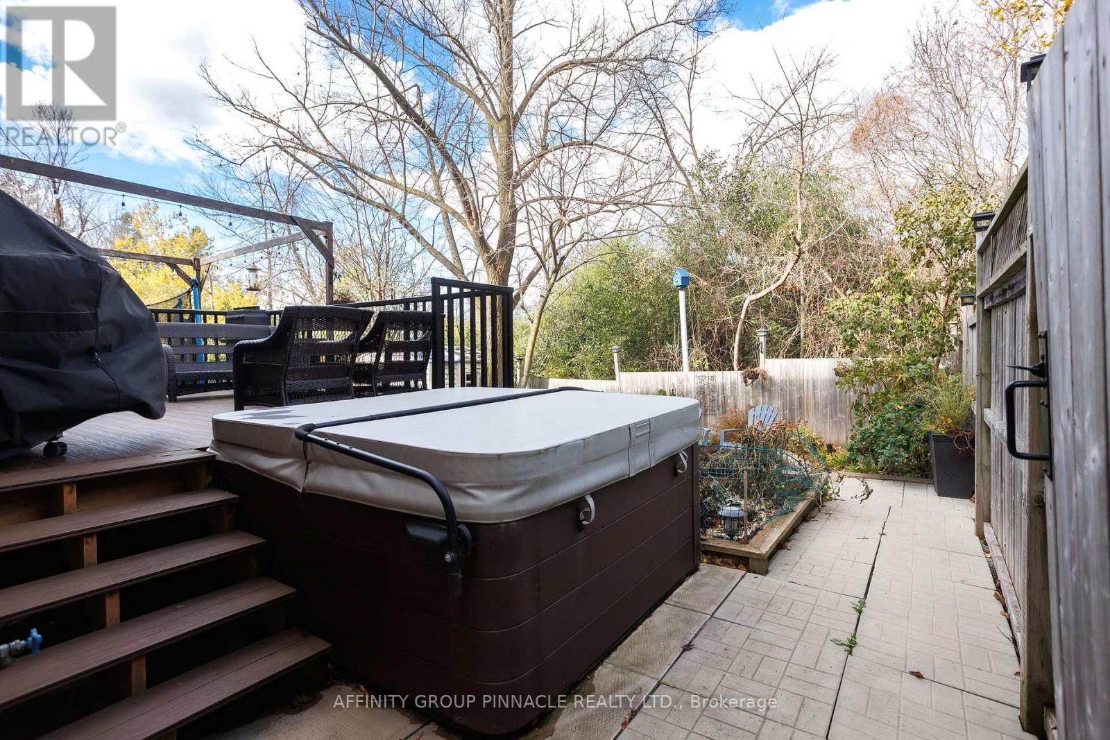 20 Ellis Crescent, Kawartha Lakes (Lindsay), Ontario  K9V 0A5 - Photo 36 - X12497748