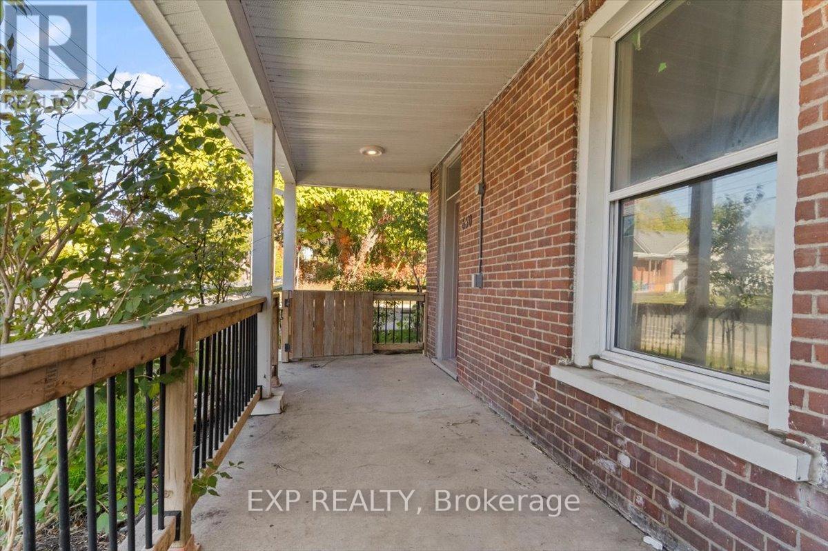 650 Armour Road, Peterborough East (Central), Ontario  K9H 1Z4 - Photo 4 - X12497778