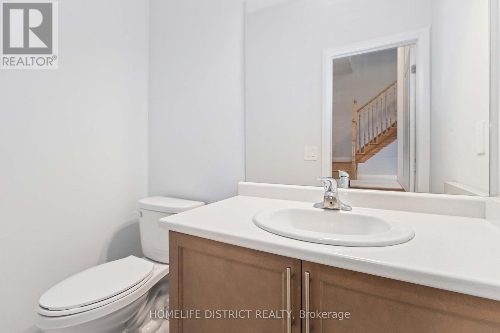 34 Keenan Street, Kawartha Lakes (Lindsay), Ontario  K9V 6C2 - Photo 16 - X12497370