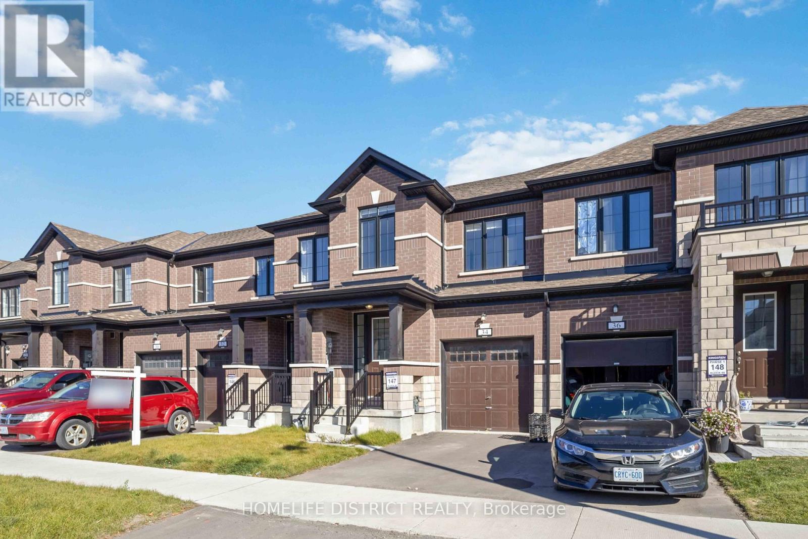 34 Keenan Street, Kawartha Lakes (Lindsay), Ontario  K9V 6C2 - Photo 2 - X12497370