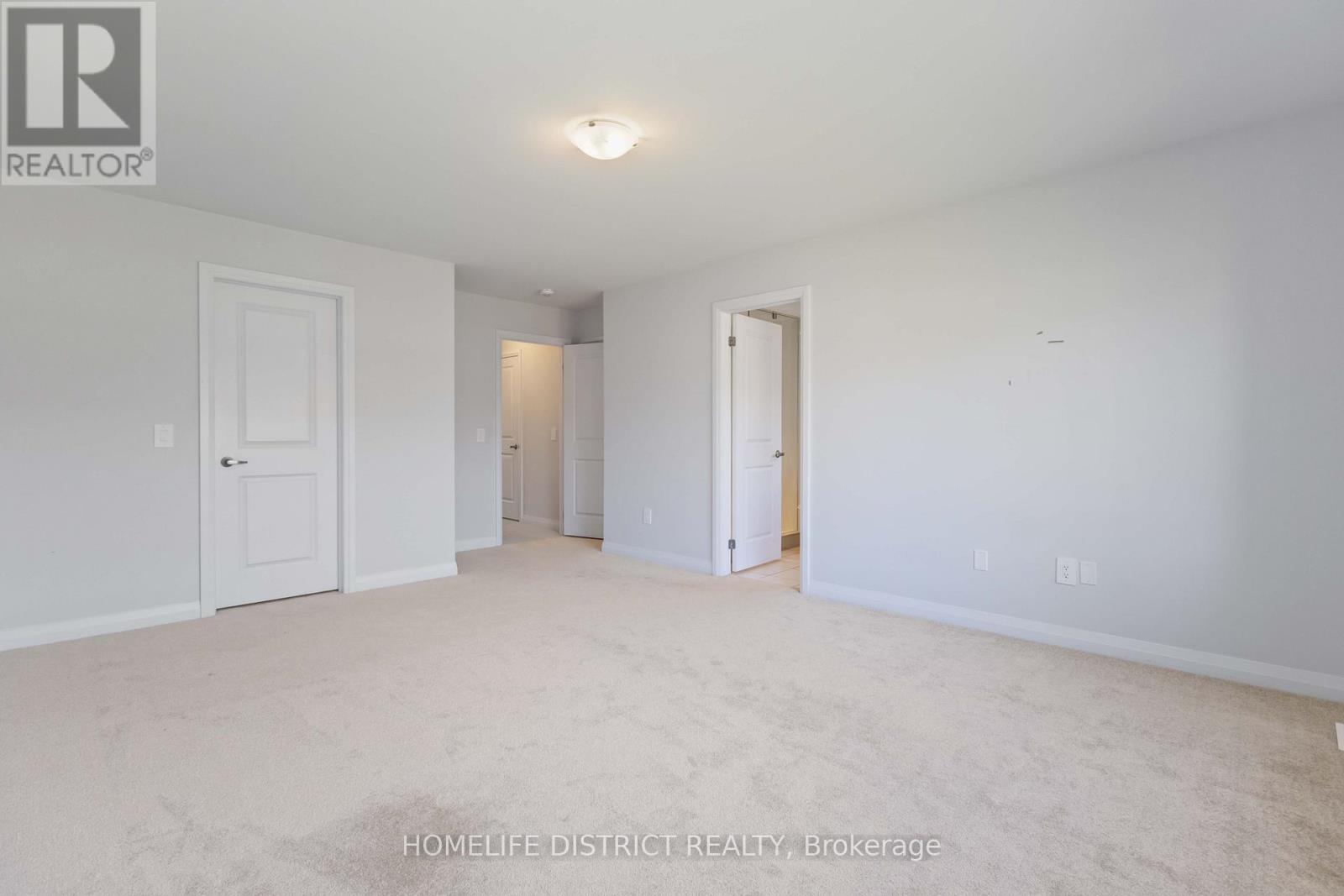 34 Keenan Street, Kawartha Lakes (Lindsay), Ontario  K9V 6C2 - Photo 20 - X12497370