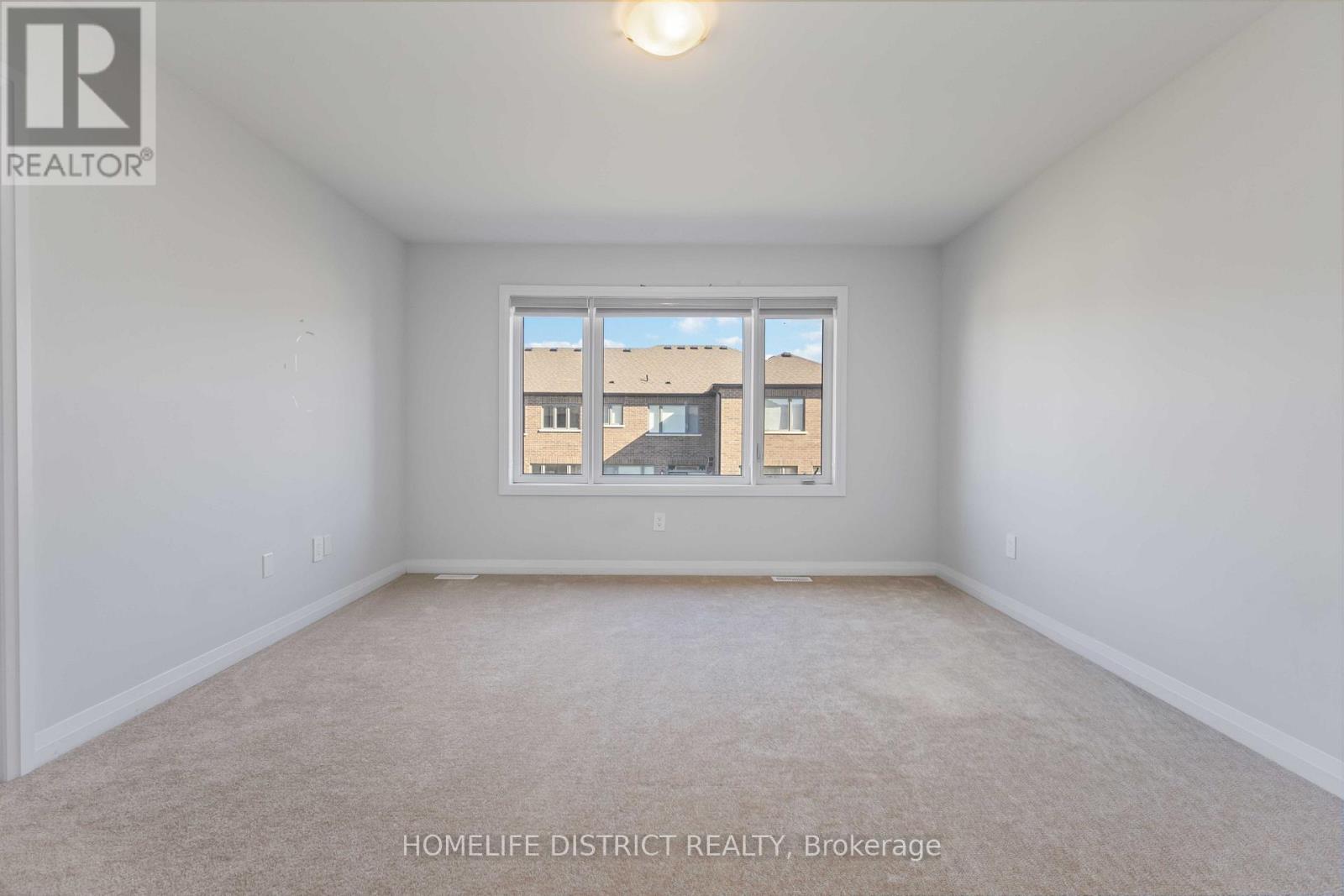 34 Keenan Street, Kawartha Lakes (Lindsay), Ontario  K9V 6C2 - Photo 21 - X12497370