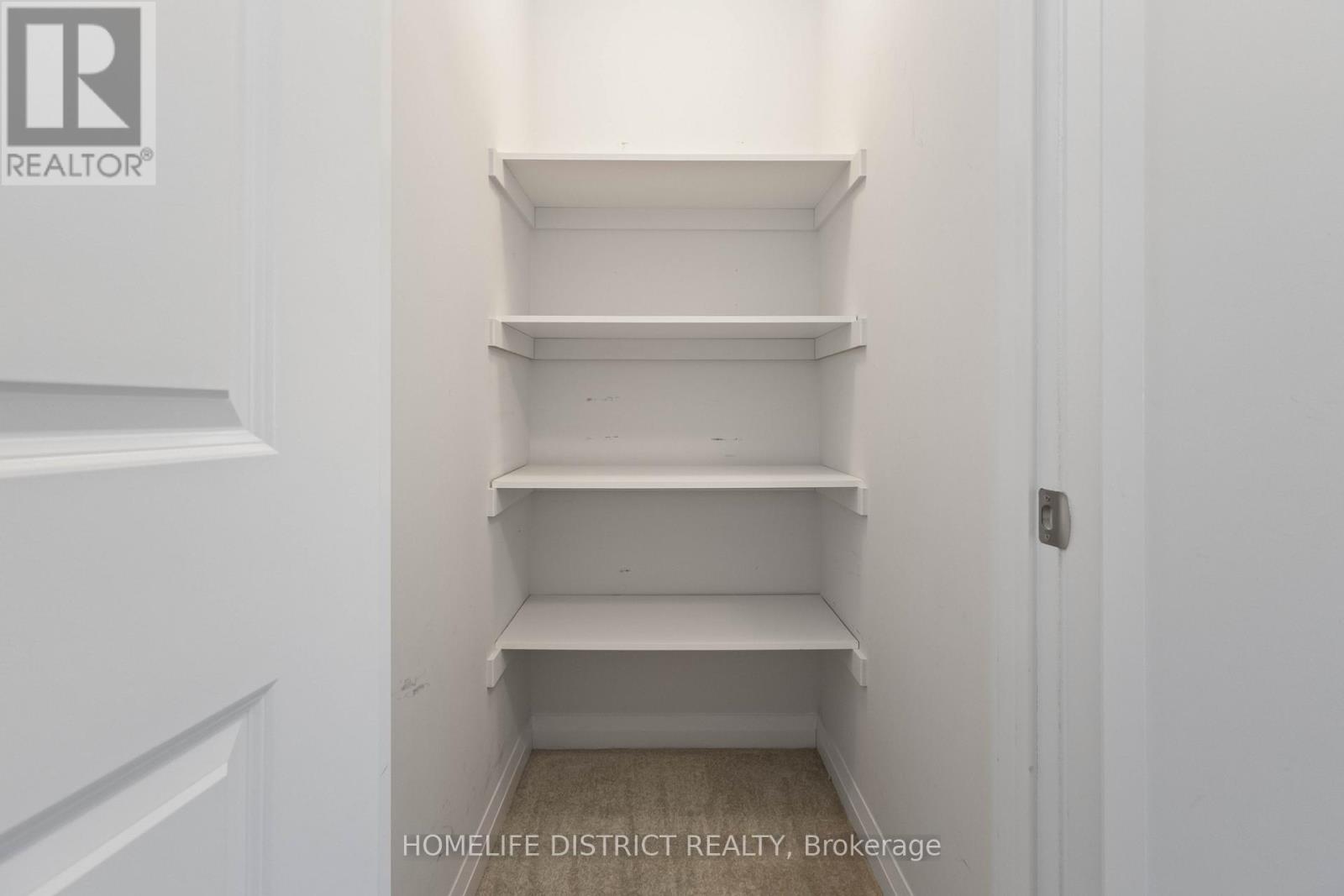 34 Keenan Street, Kawartha Lakes (Lindsay), Ontario  K9V 6C2 - Photo 25 - X12497370