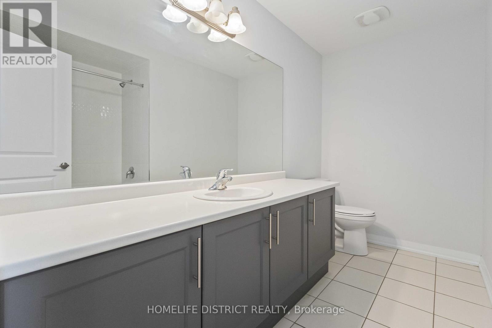 34 Keenan Street, Kawartha Lakes (Lindsay), Ontario  K9V 6C2 - Photo 26 - X12497370