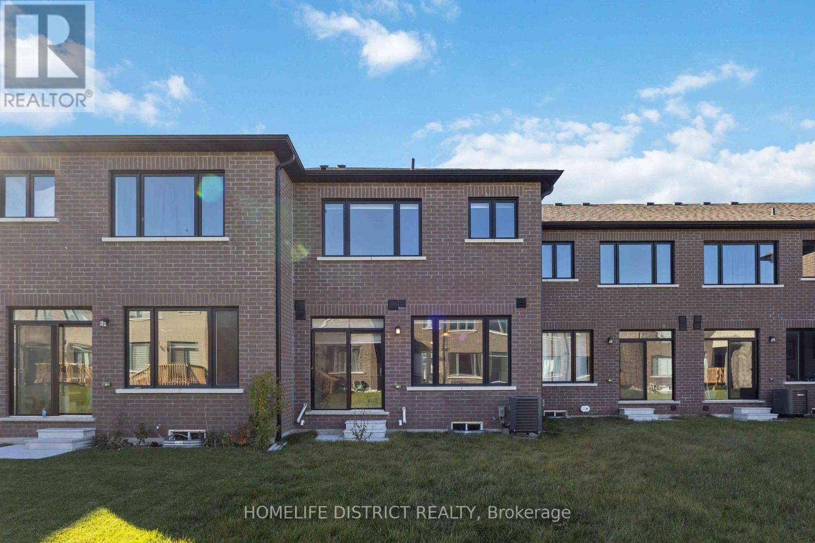 34 Keenan Street, Kawartha Lakes (Lindsay), Ontario  K9V 6C2 - Photo 35 - X12497370