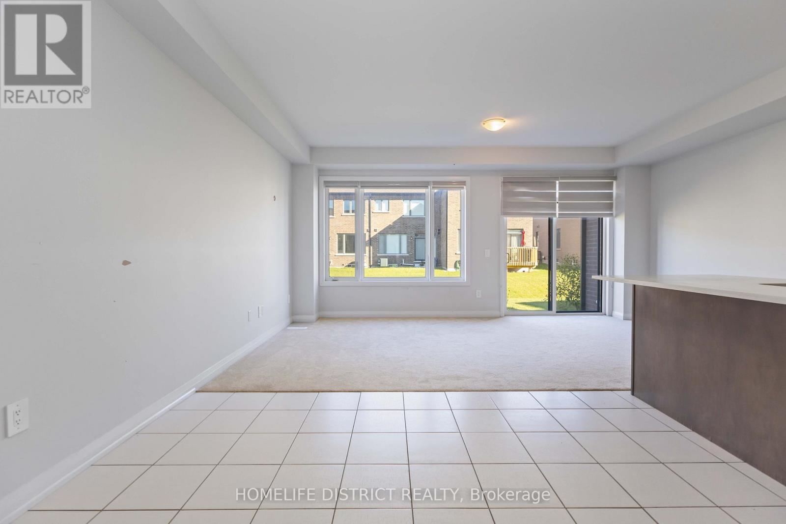 34 Keenan Street, Kawartha Lakes (Lindsay), Ontario  K9V 6C2 - Photo 4 - X12497370