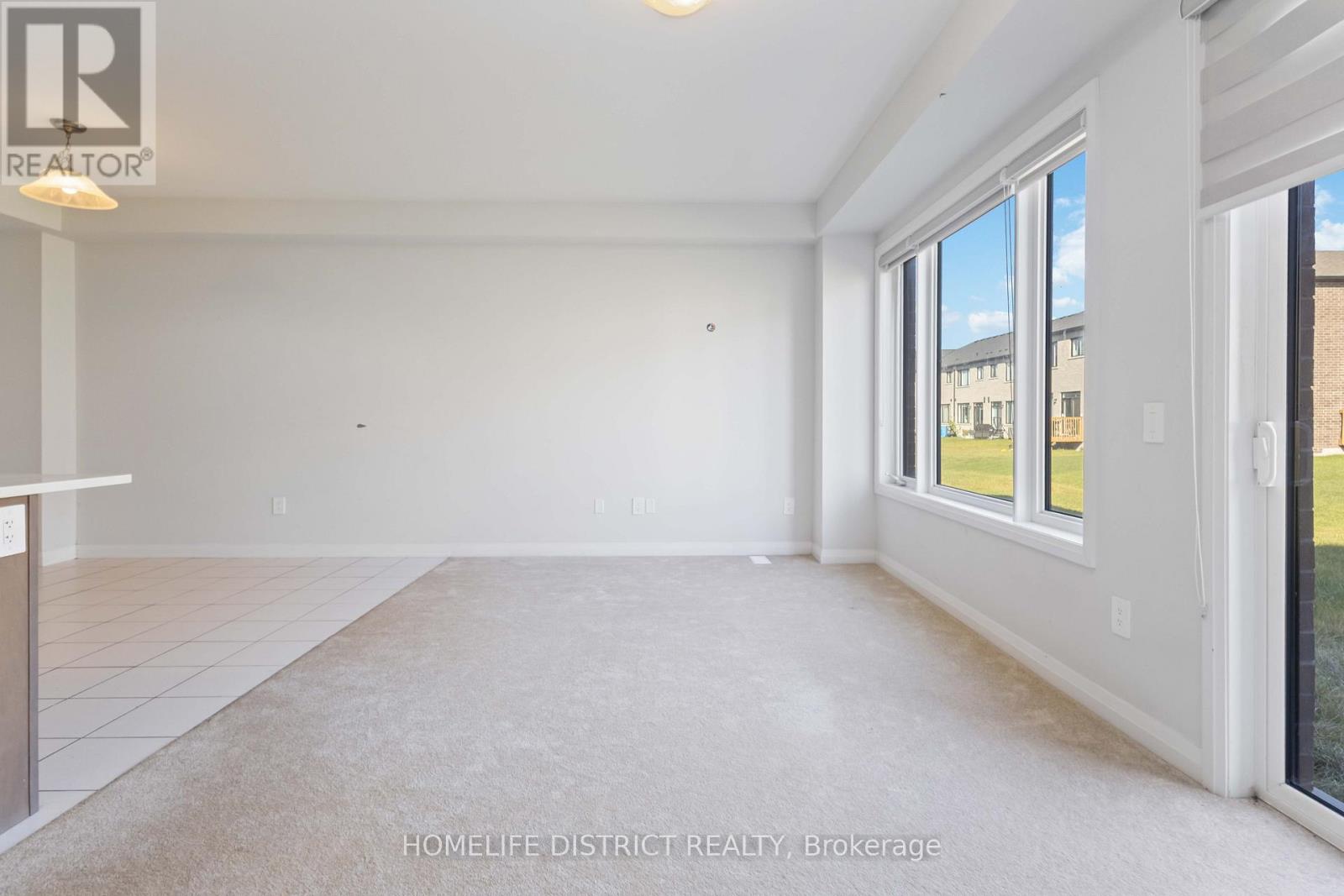 34 Keenan Street, Kawartha Lakes (Lindsay), Ontario  K9V 6C2 - Photo 7 - X12497370