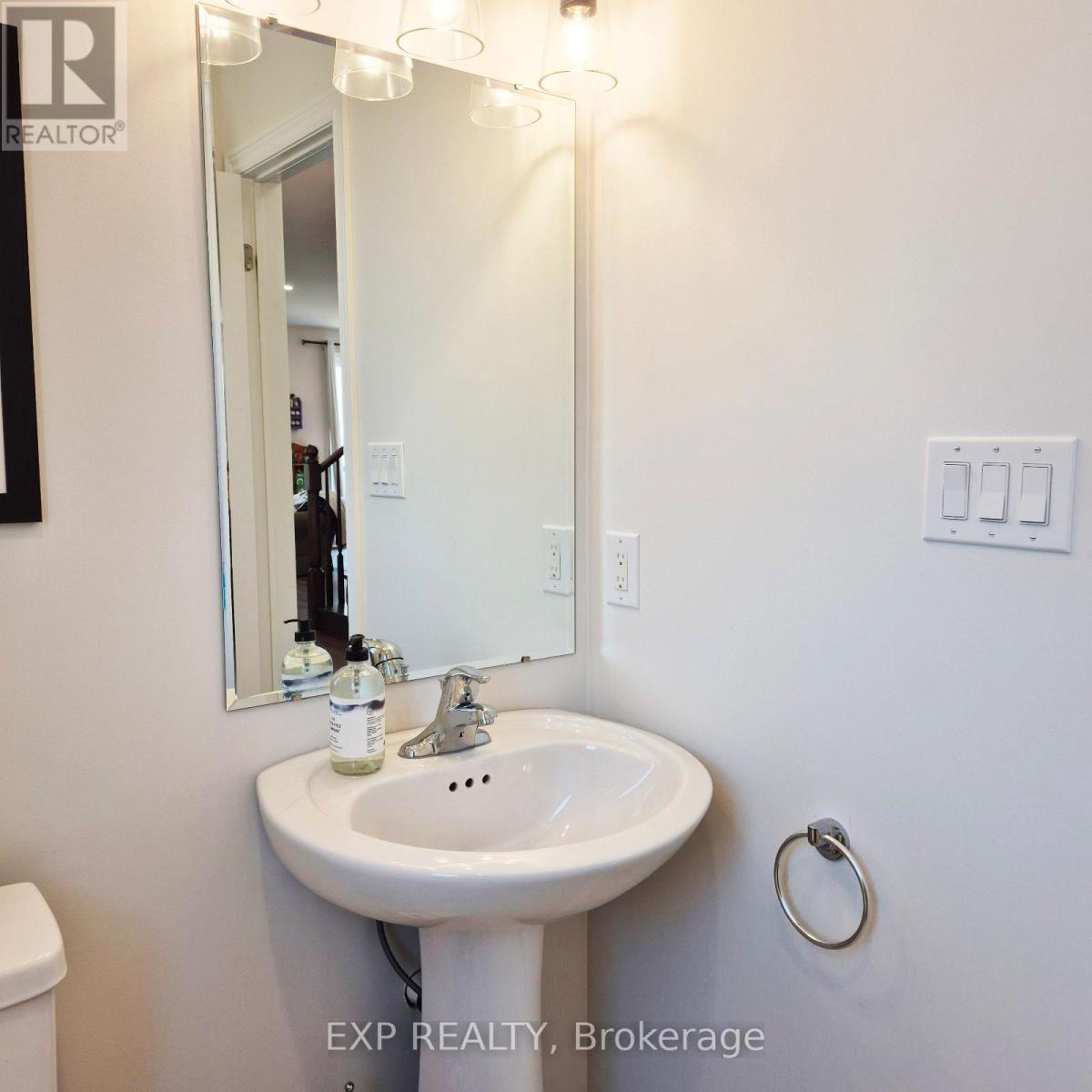 1056 Rippingale Trail, Peterborough (Northcrest Ward 5), Ontario  K9H 0J8 - Photo 27 - X12497888