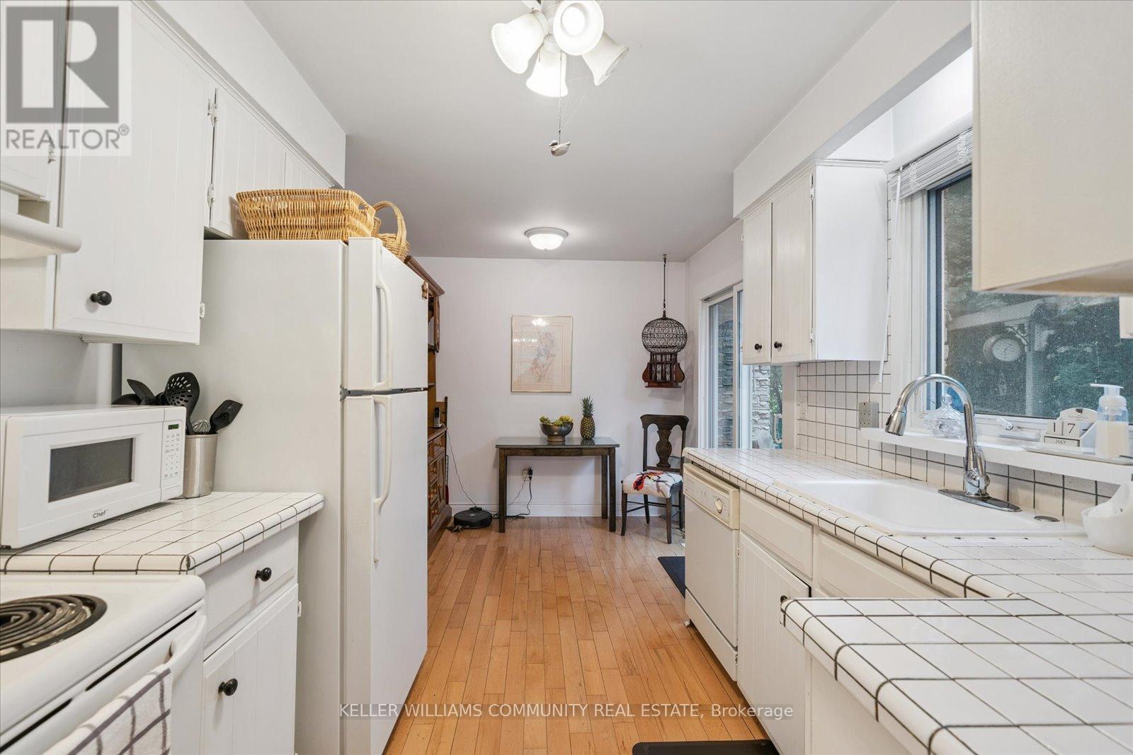 11 Bayleaf Court, Peterborough (Monaghan Ward 2), Ontario  K9K 1A2 - Photo 13 - X12498558