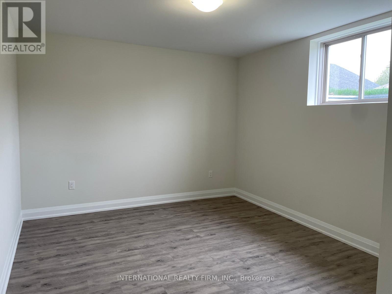 B - 184 Sanderling Crescent, Kawartha Lakes (Lindsay), Ontario  K9V 0M8 - Photo 10 - X12498672