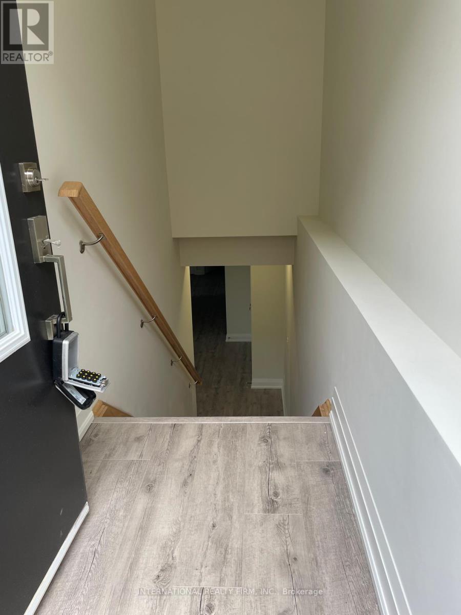 B - 184 Sanderling Crescent, Kawartha Lakes (Lindsay), Ontario  K9V 0M8 - Photo 3 - X12498672