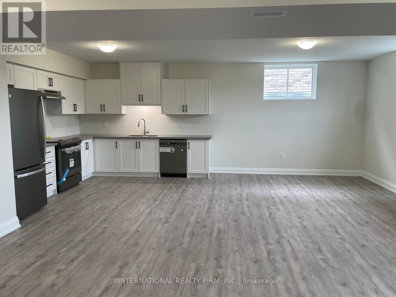 B - 184 Sanderling Crescent, Kawartha Lakes (Lindsay), Ontario  K9V 0M8 - Photo 5 - X12498672