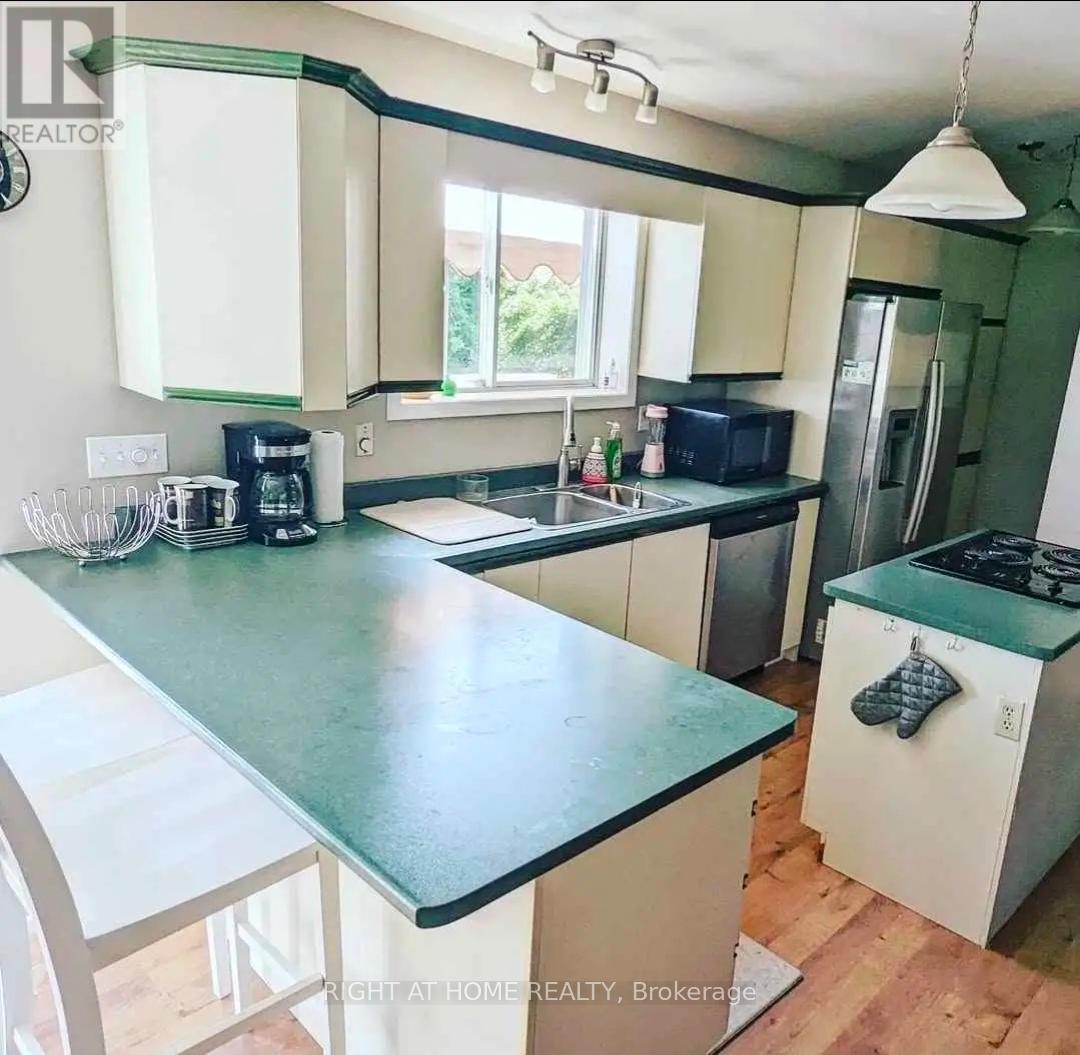 1 Oak Street, Trent Hills (Campbellford), Ontario  K0L 1L0 - Photo 5 - X12498854