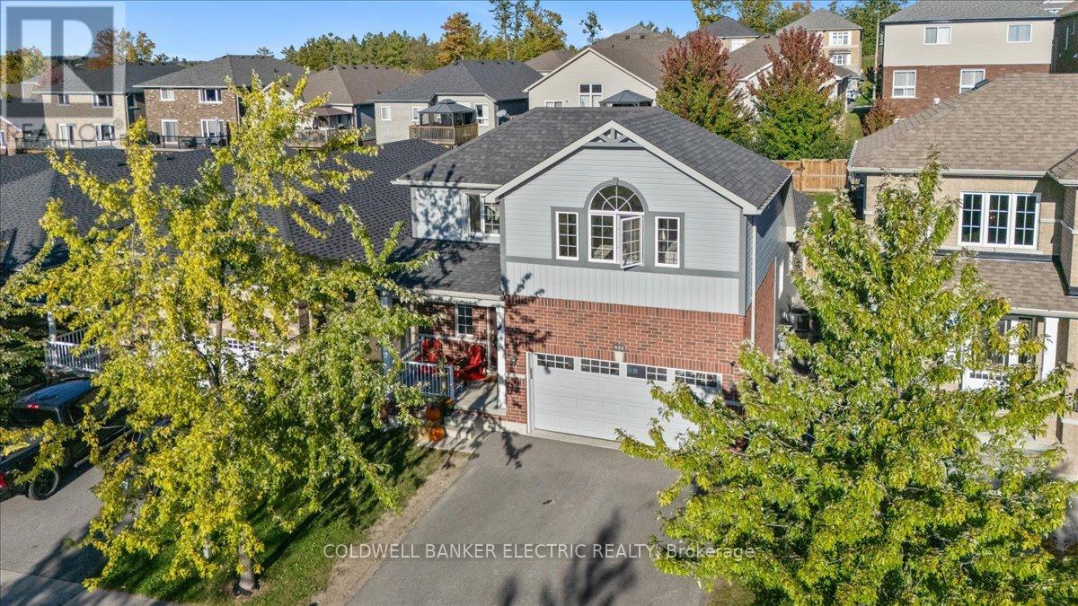 432 Florence Drive, Peterborough (Monaghan Ward 2), Ontario  K9J 0H9 - Photo 1 - X12499752