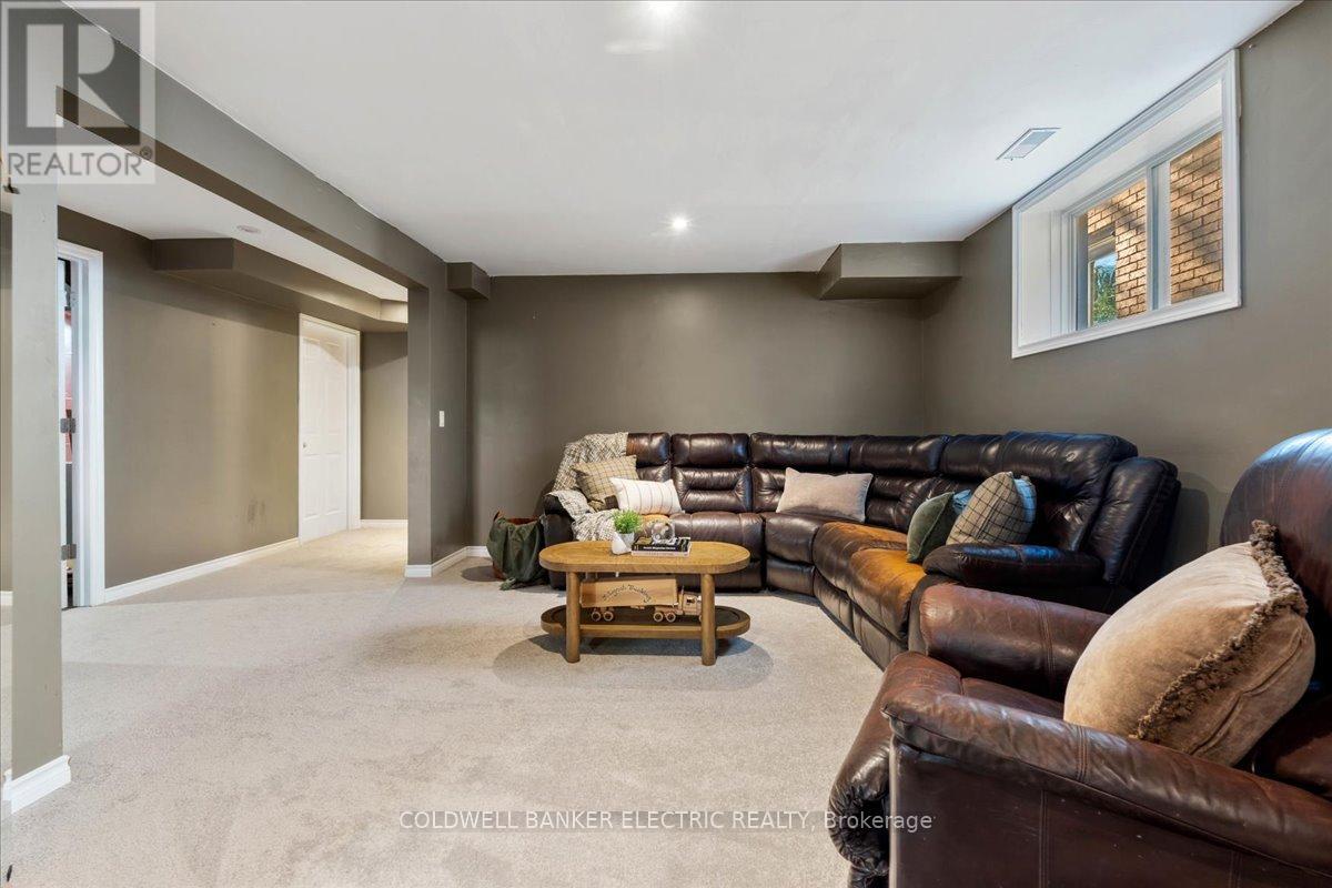 432 Florence Drive, Peterborough (Monaghan Ward 2), Ontario  K9J 0H9 - Photo 24 - X12499752